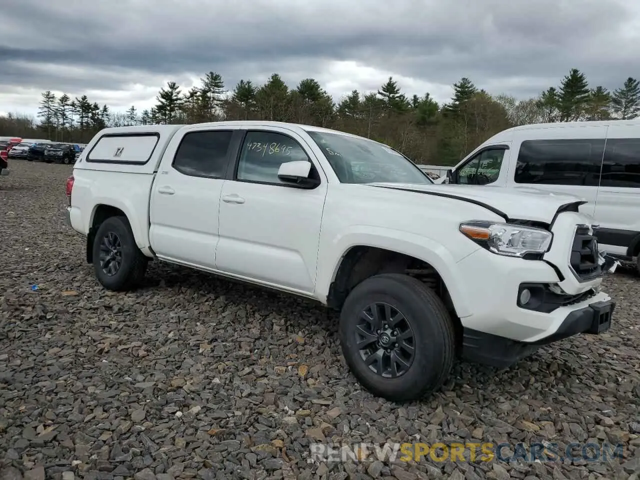 4 Photograph of a damaged car 3TMCZ5ANXNM479347 TOYOTA TACOMA 2022