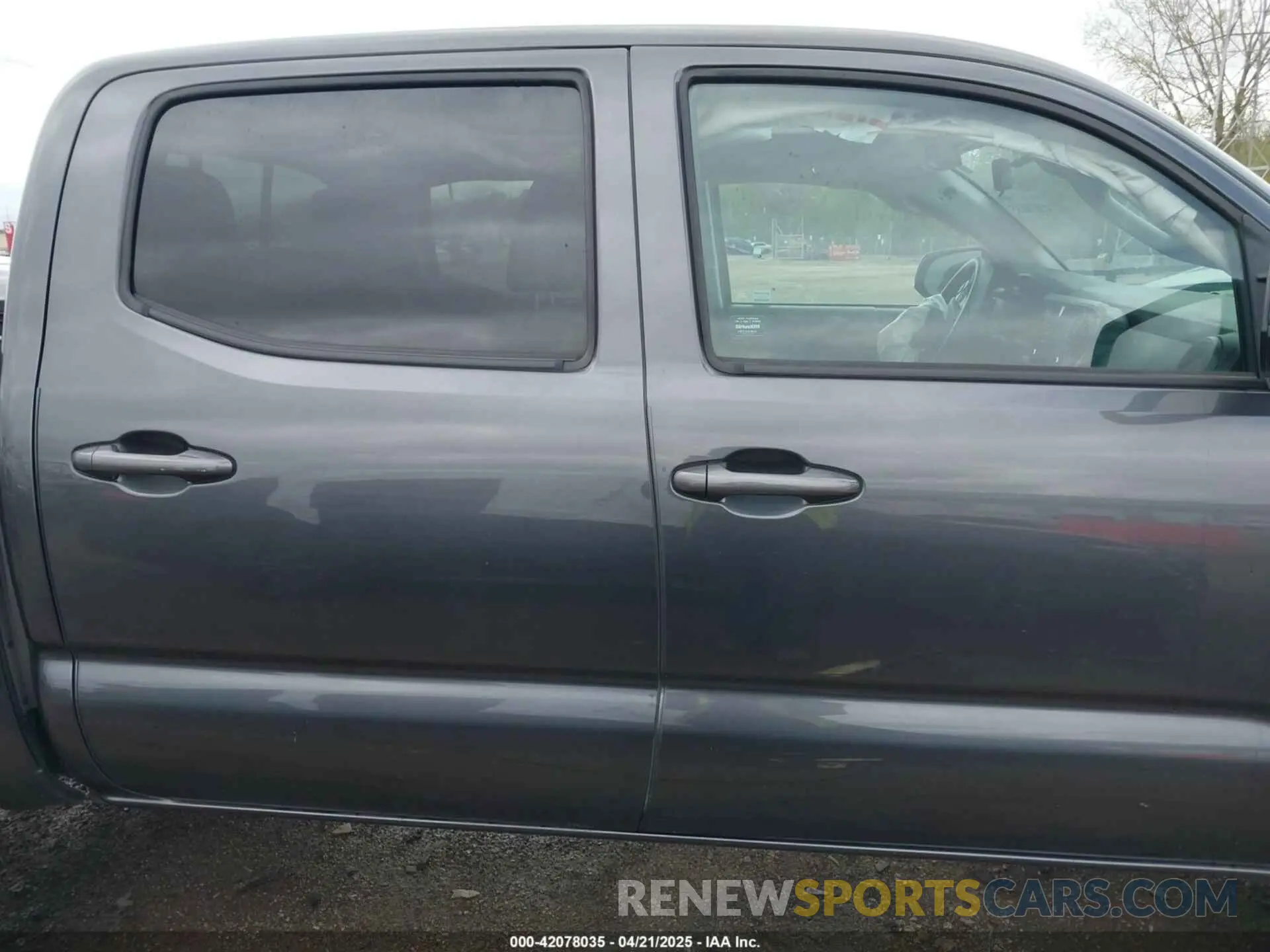 14 Photograph of a damaged car 3TMCZ5ANXNM483172 TOYOTA TACOMA 2022