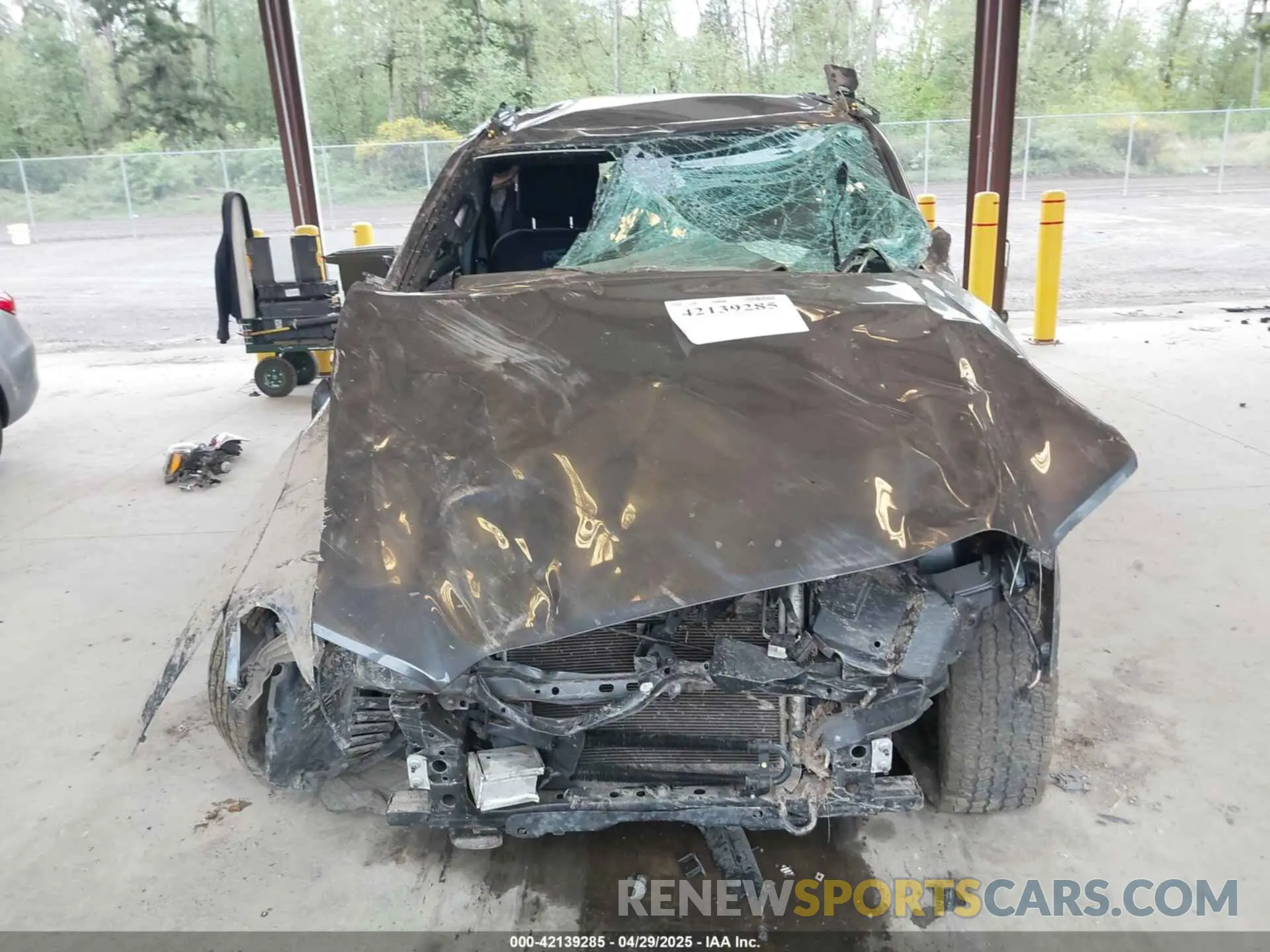 13 Photograph of a damaged car 3TMCZ5ANXNM493703 TOYOTA TACOMA 2022