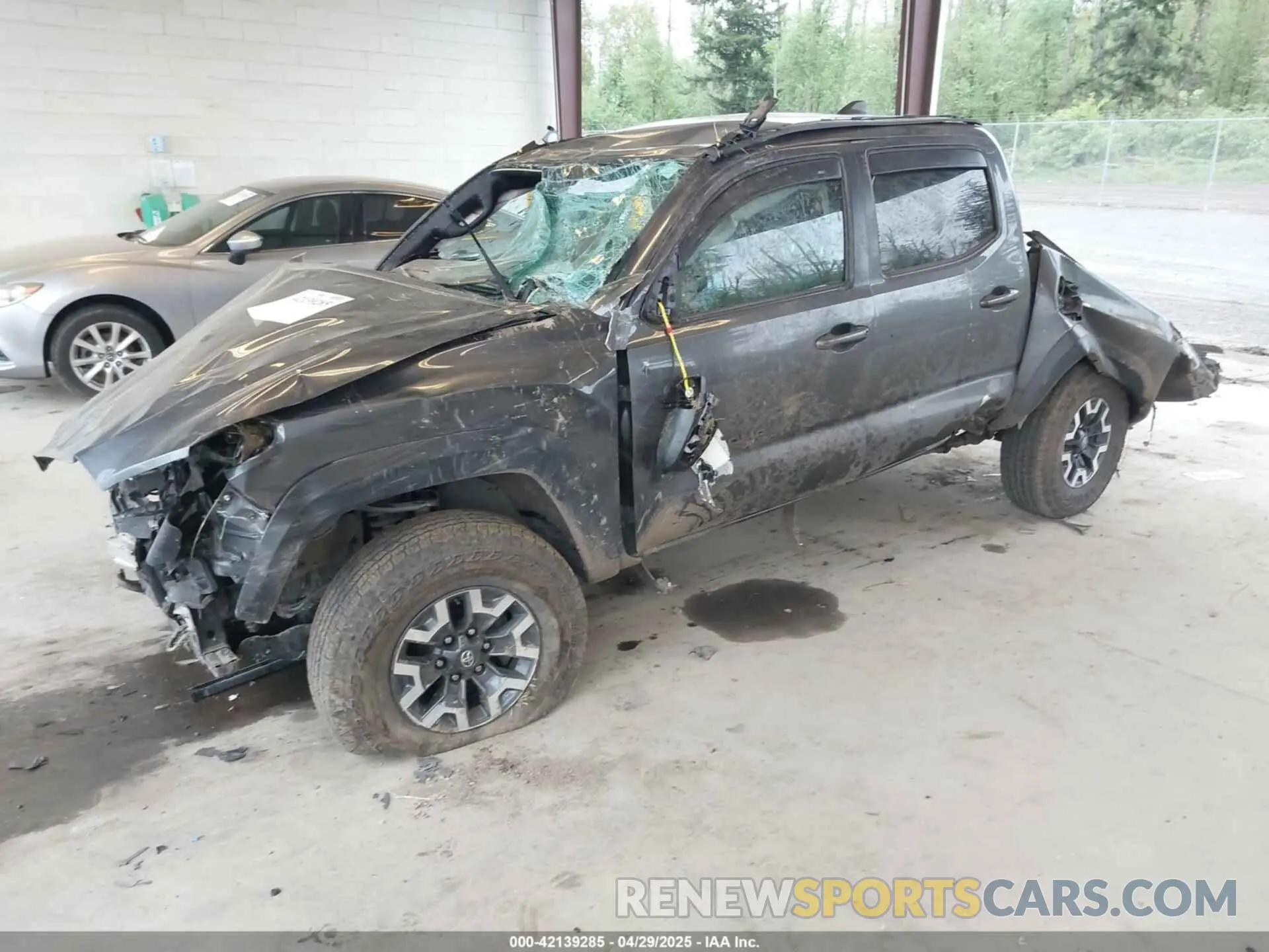 2 Photograph of a damaged car 3TMCZ5ANXNM493703 TOYOTA TACOMA 2022