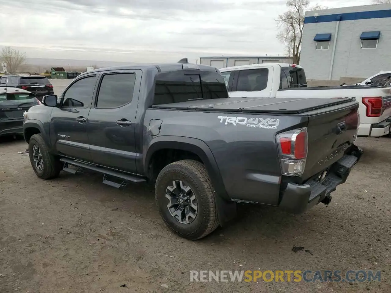 2 Photograph of a damaged car 3TMCZ5ANXNM498173 TOYOTA TACOMA 2022