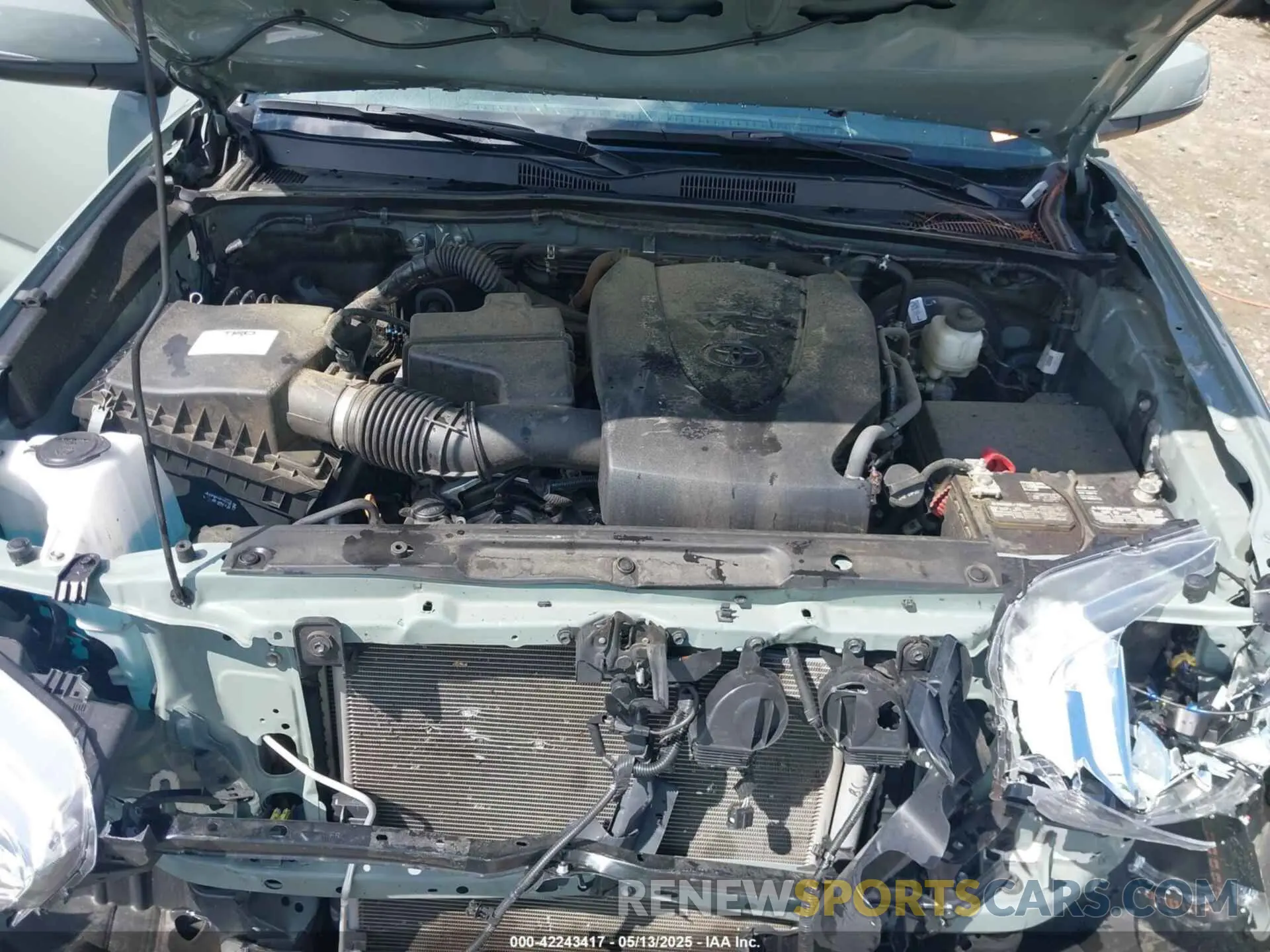 10 Photograph of a damaged car 3TMCZ5ANXNM498688 TOYOTA TACOMA 2022