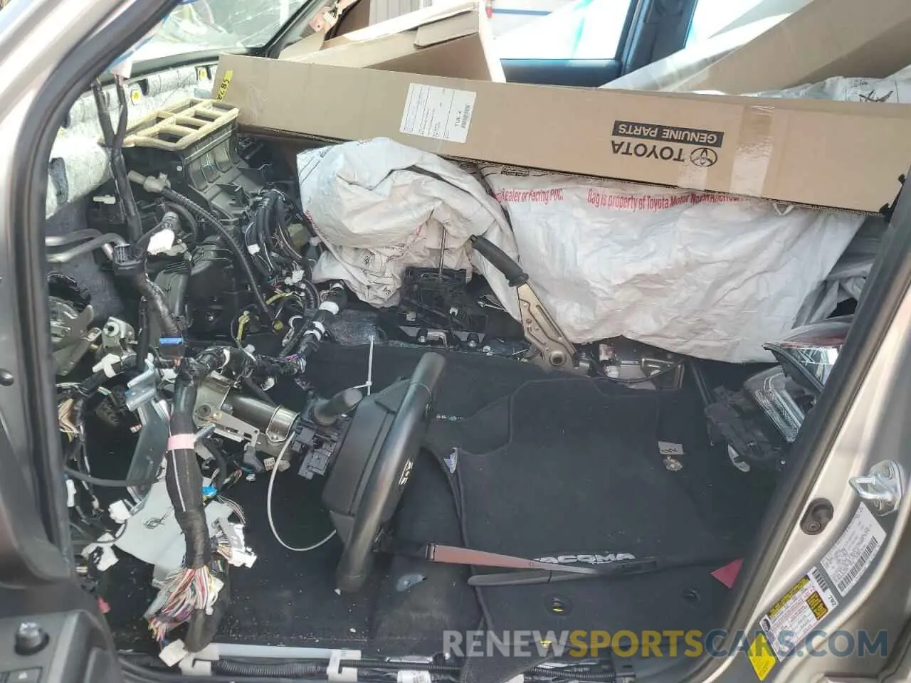 7 Photograph of a damaged car 3TMCZ5ANXNM510399 TOYOTA TACOMA 2022