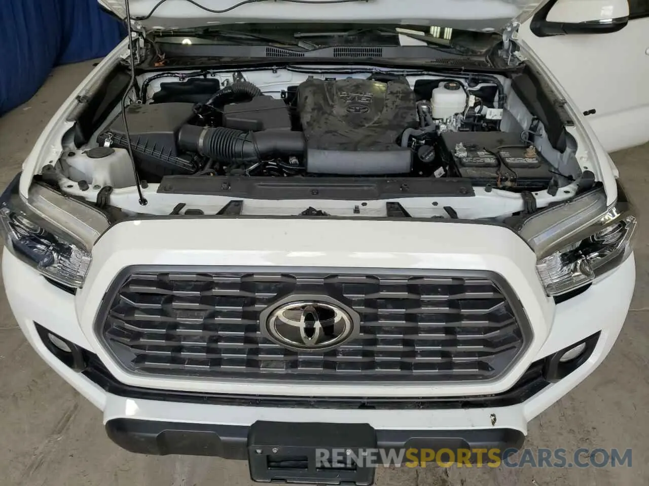 11 Photograph of a damaged car 3TMCZ5ANXNM517191 TOYOTA TACOMA 2022