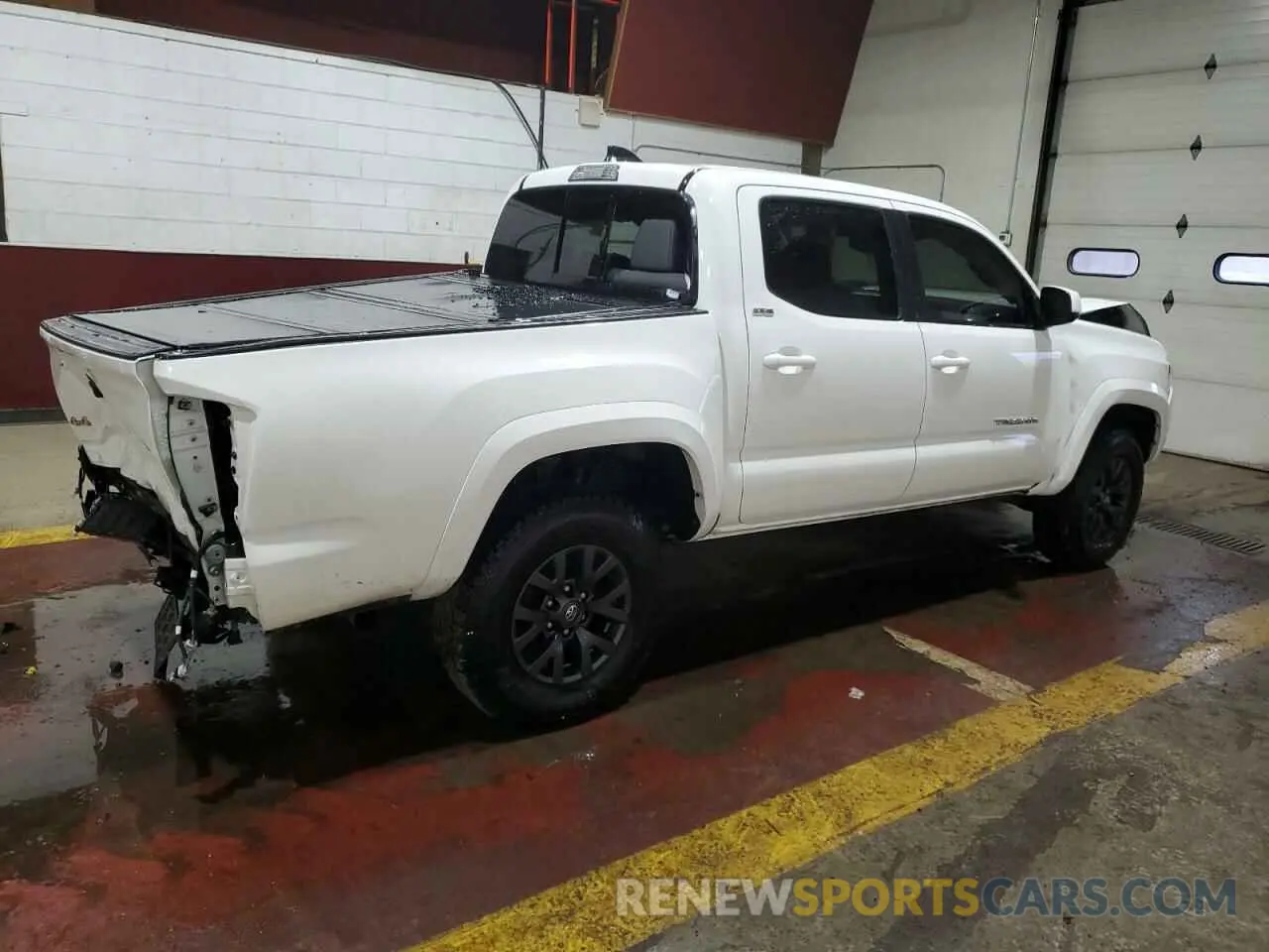 3 Photograph of a damaged car 3TMCZ5ANXNM523735 TOYOTA TACOMA 2022