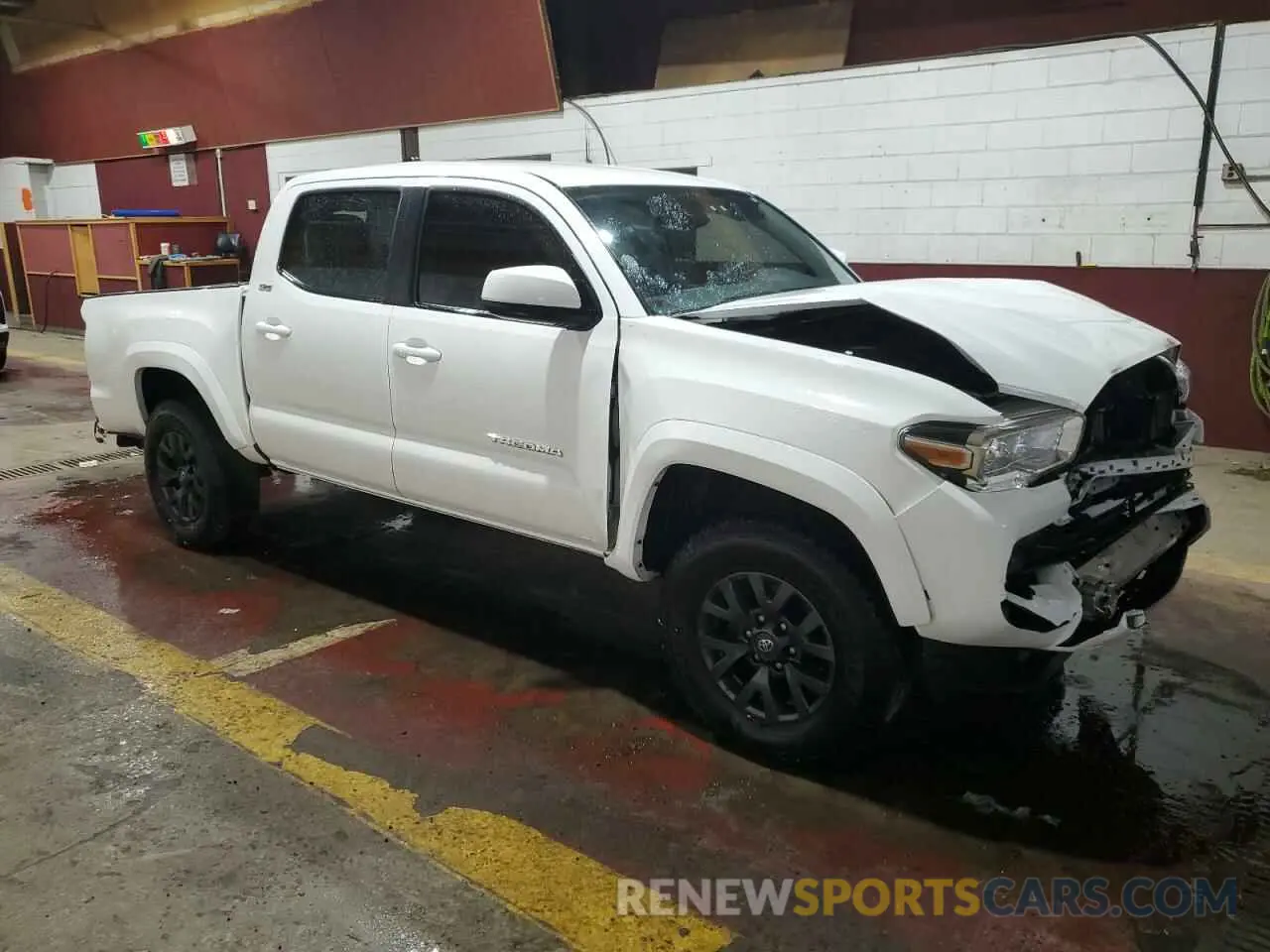 4 Photograph of a damaged car 3TMCZ5ANXNM523735 TOYOTA TACOMA 2022