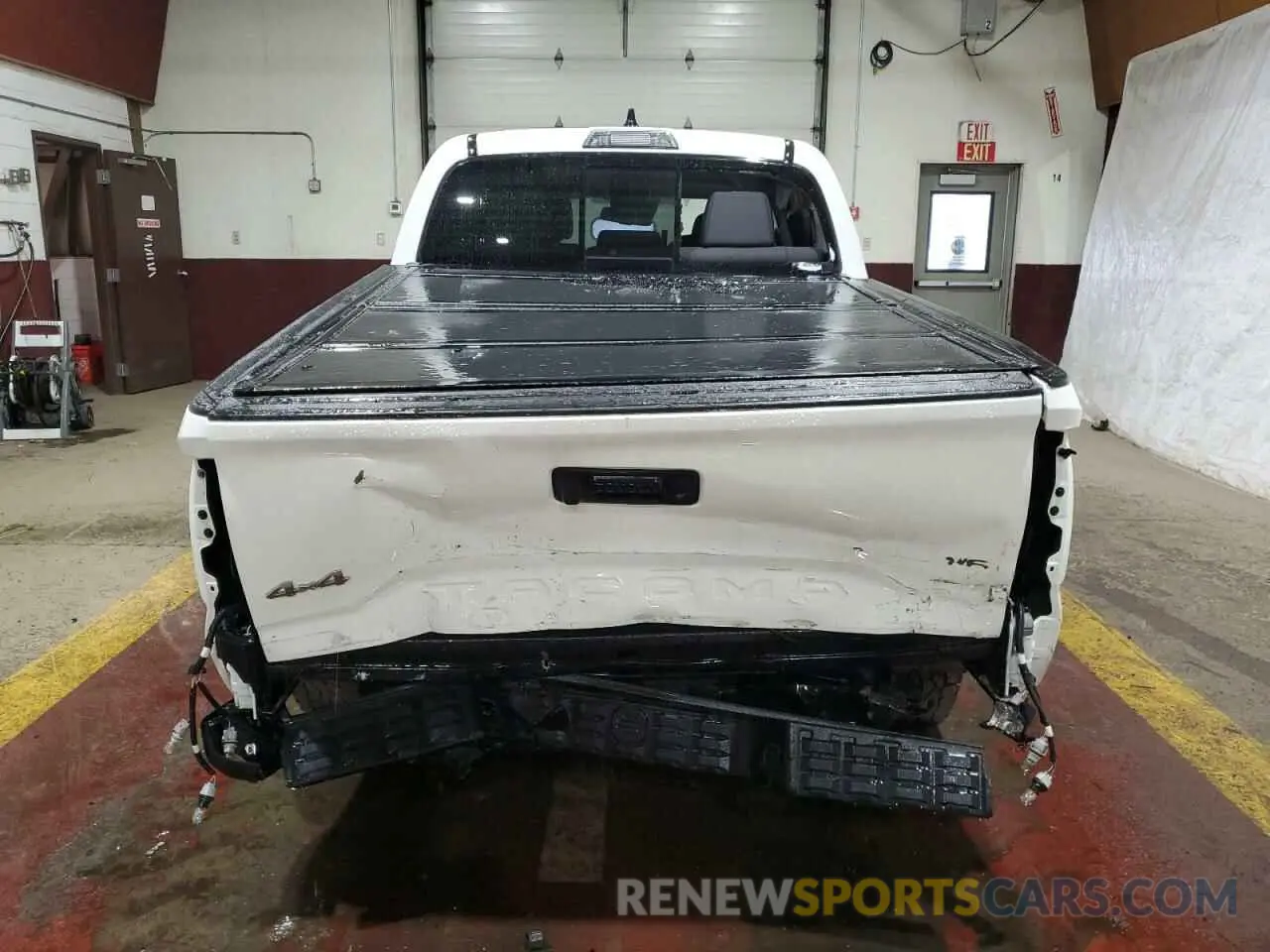 6 Photograph of a damaged car 3TMCZ5ANXNM523735 TOYOTA TACOMA 2022