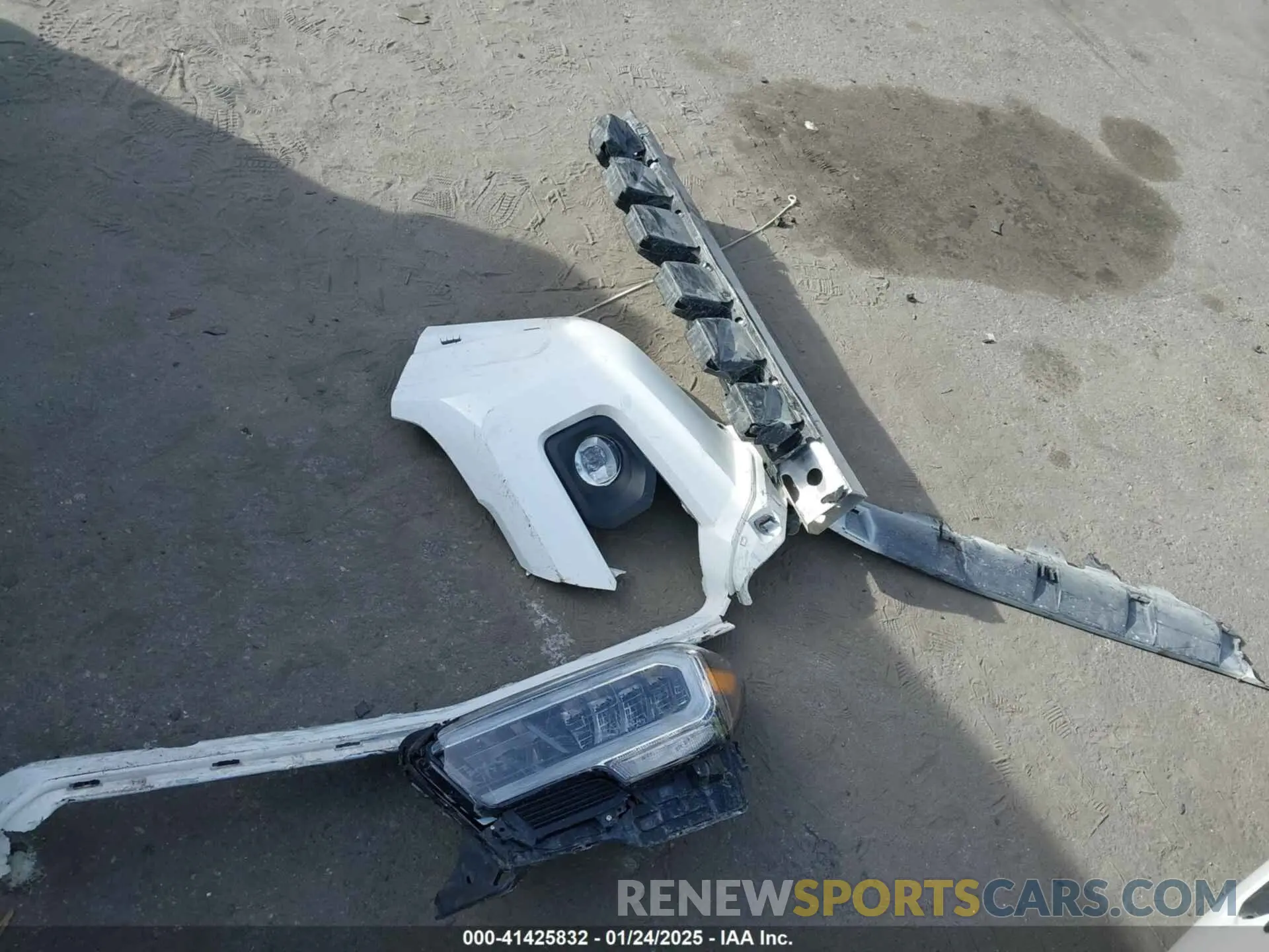 11 Photograph of a damaged car 3TMCZ5ANXNM528031 TOYOTA TACOMA 2022