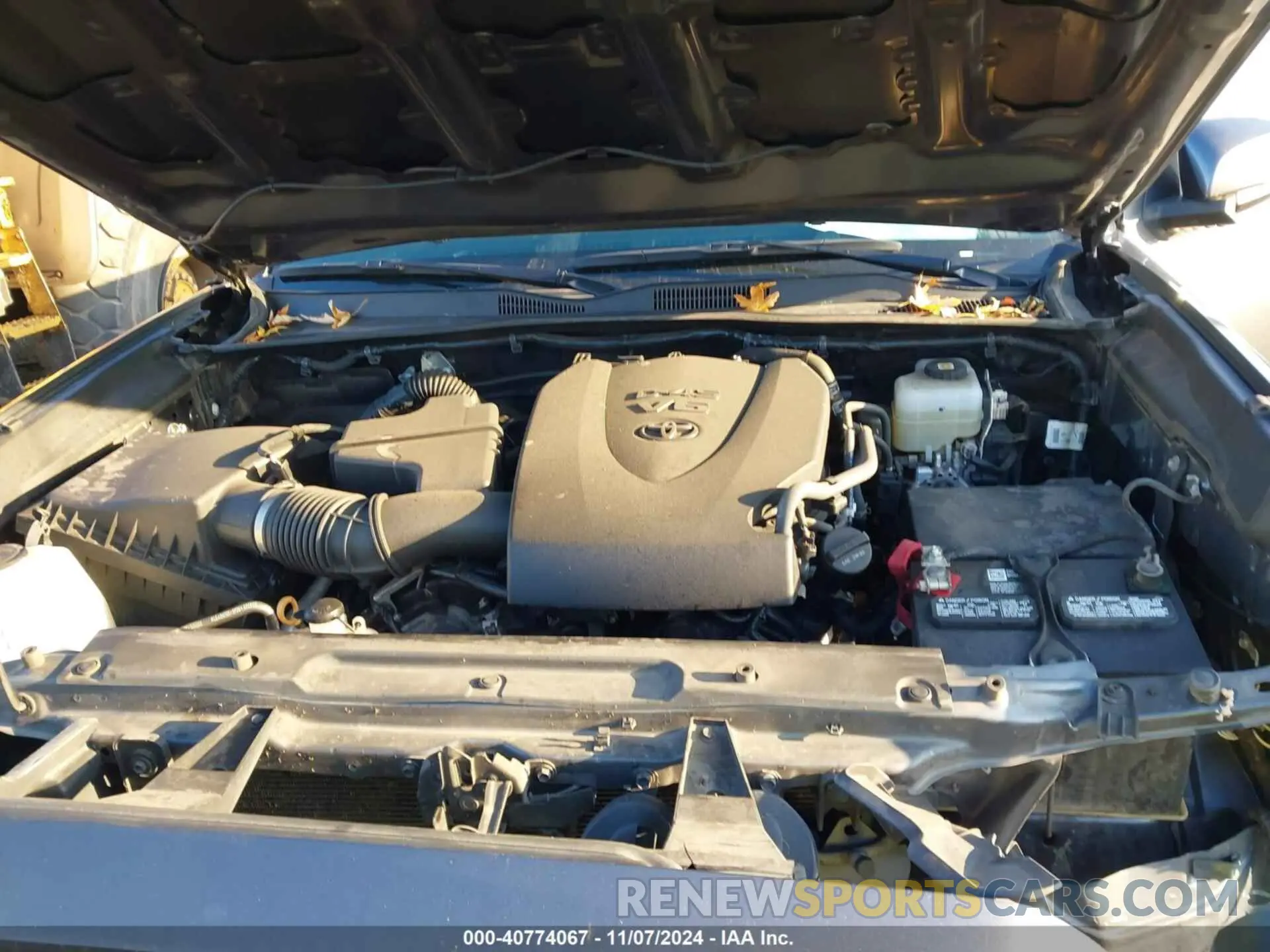 10 Photograph of a damaged car 3TMCZ5ANXNM532628 TOYOTA TACOMA 2022
