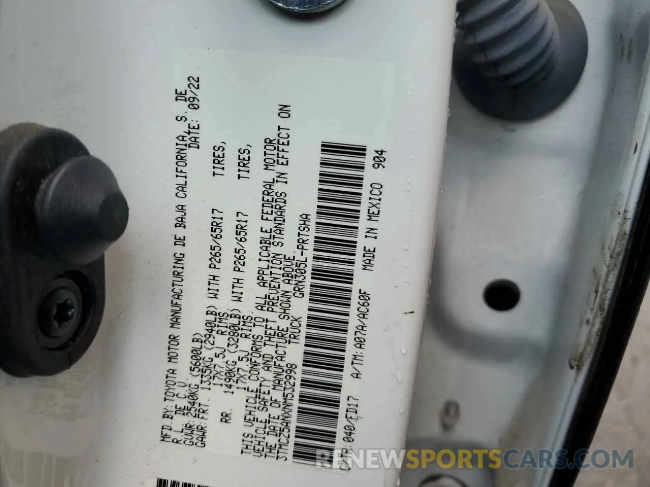 12 Photograph of a damaged car 3TMCZ5ANXNM532998 TOYOTA TACOMA 2022