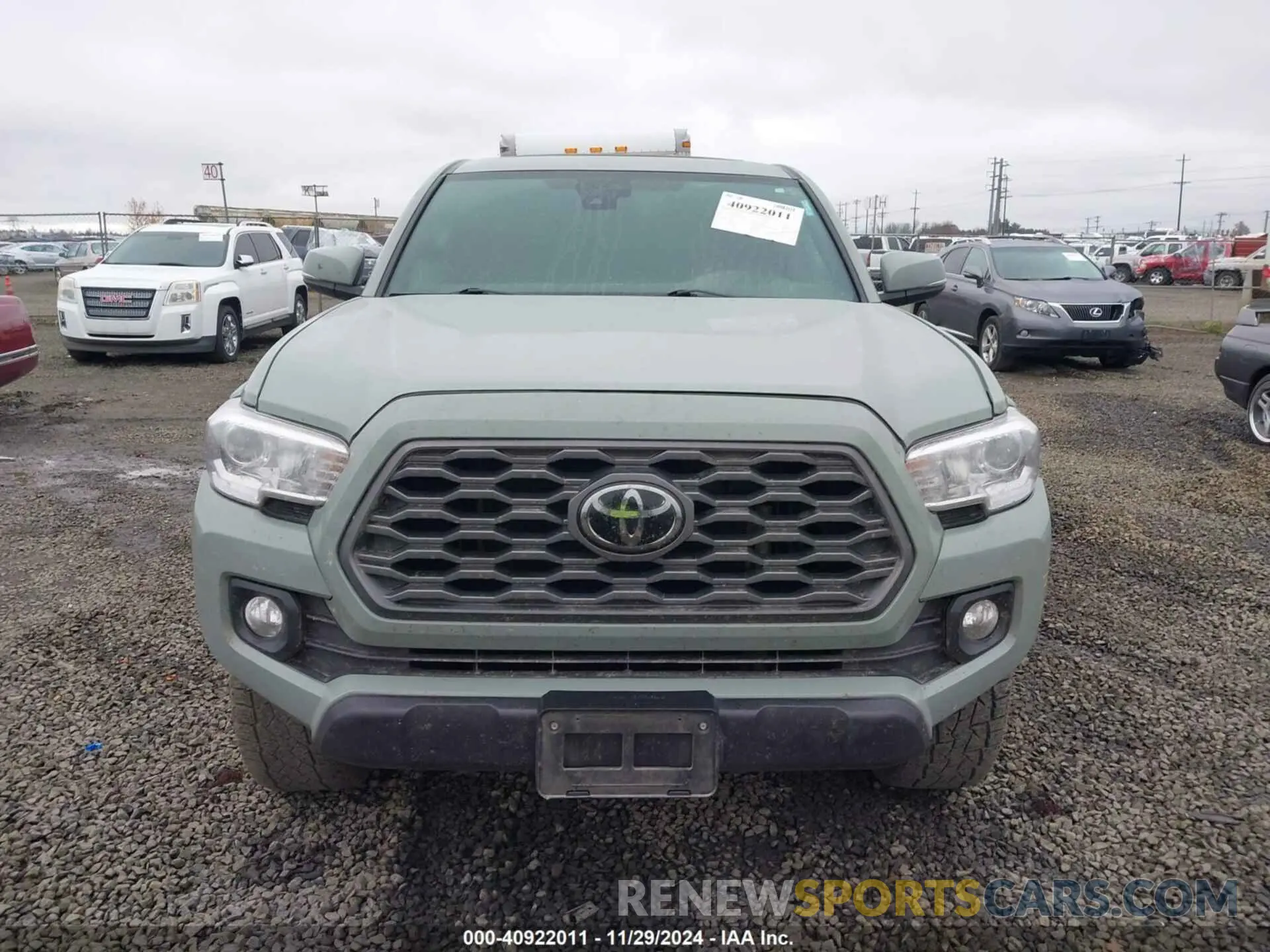 13 Photograph of a damaged car 3TMDZ5BN1NM123131 TOYOTA TACOMA 2022