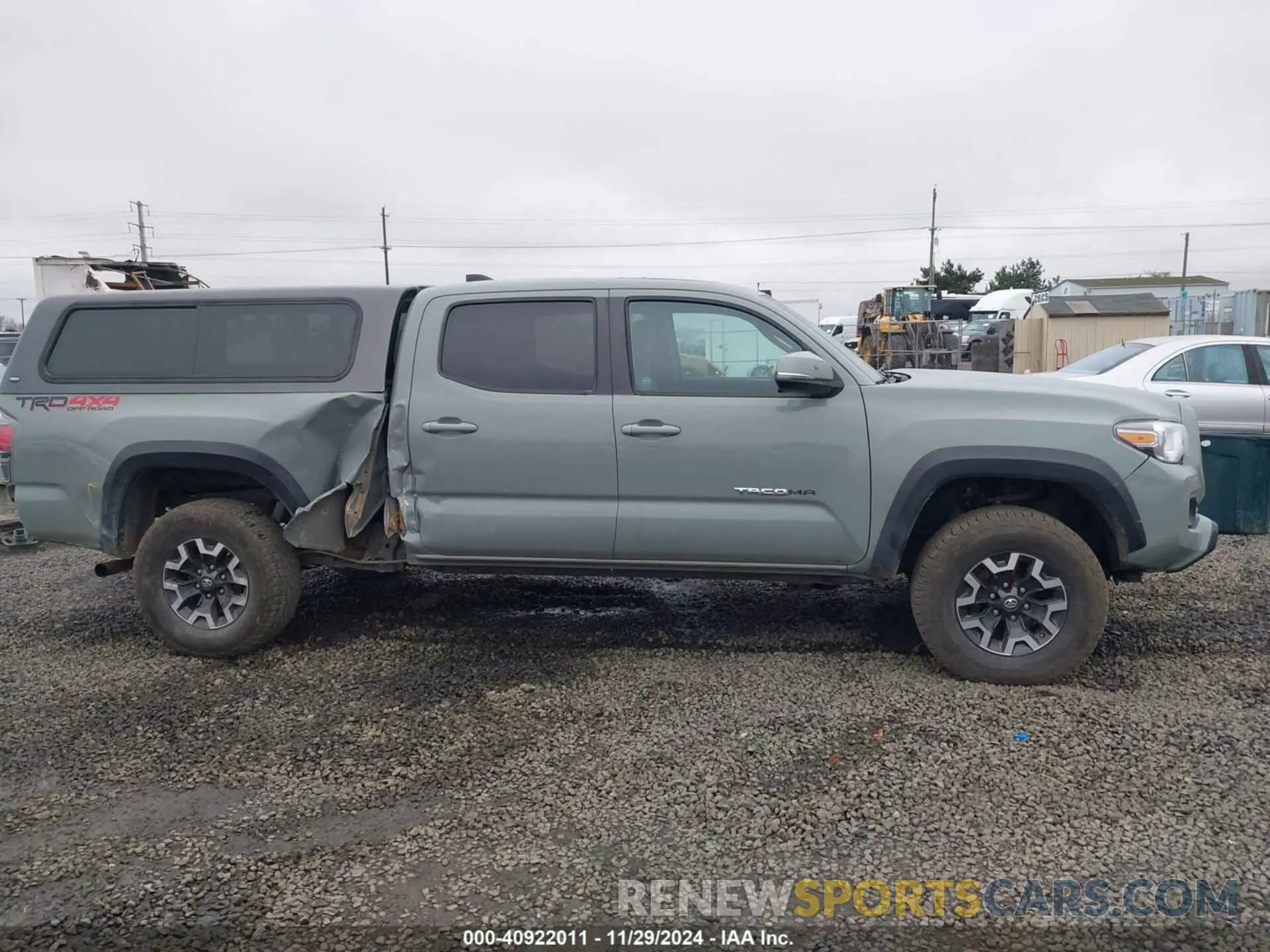 14 Photograph of a damaged car 3TMDZ5BN1NM123131 TOYOTA TACOMA 2022