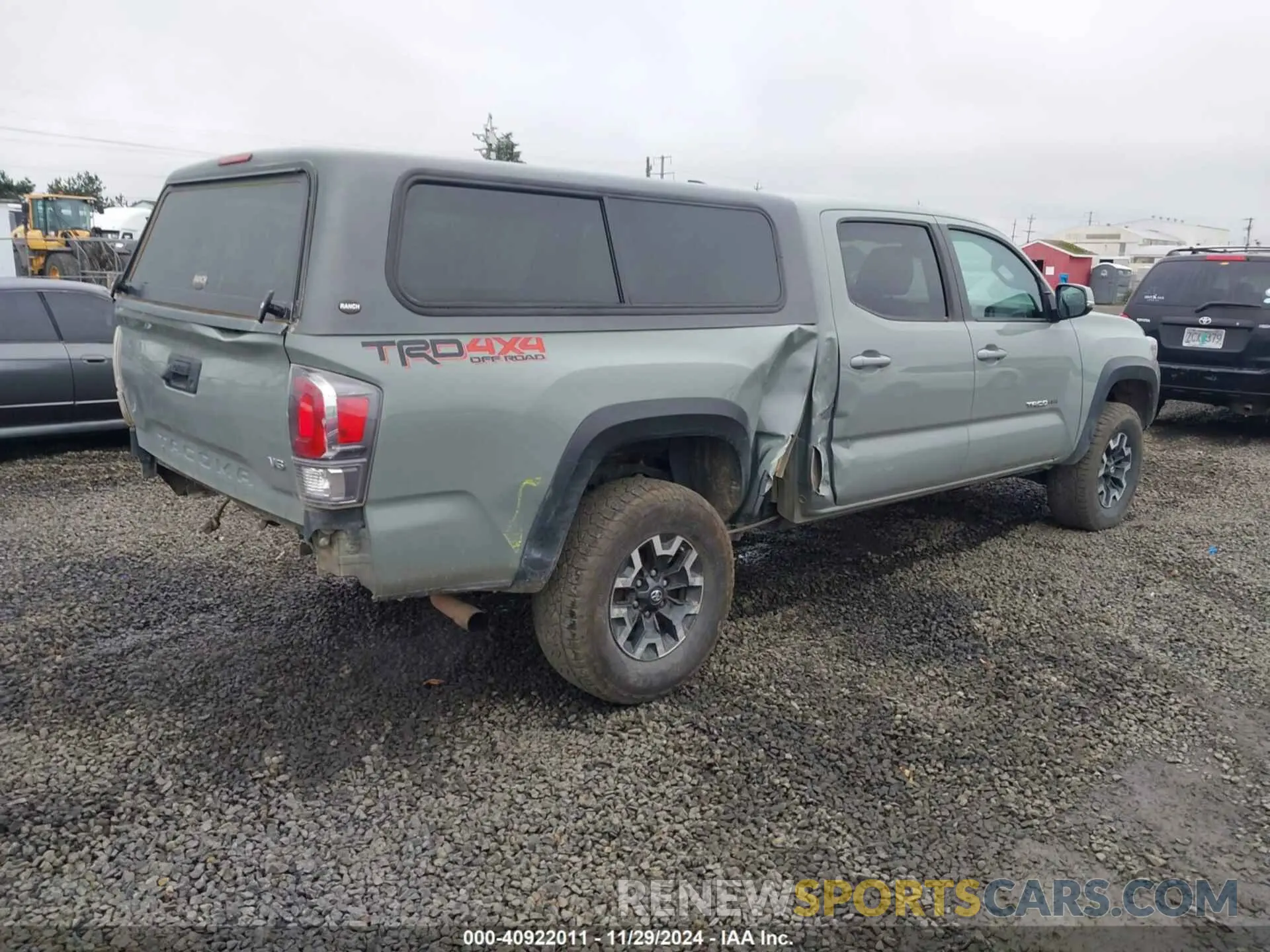 4 Photograph of a damaged car 3TMDZ5BN1NM123131 TOYOTA TACOMA 2022
