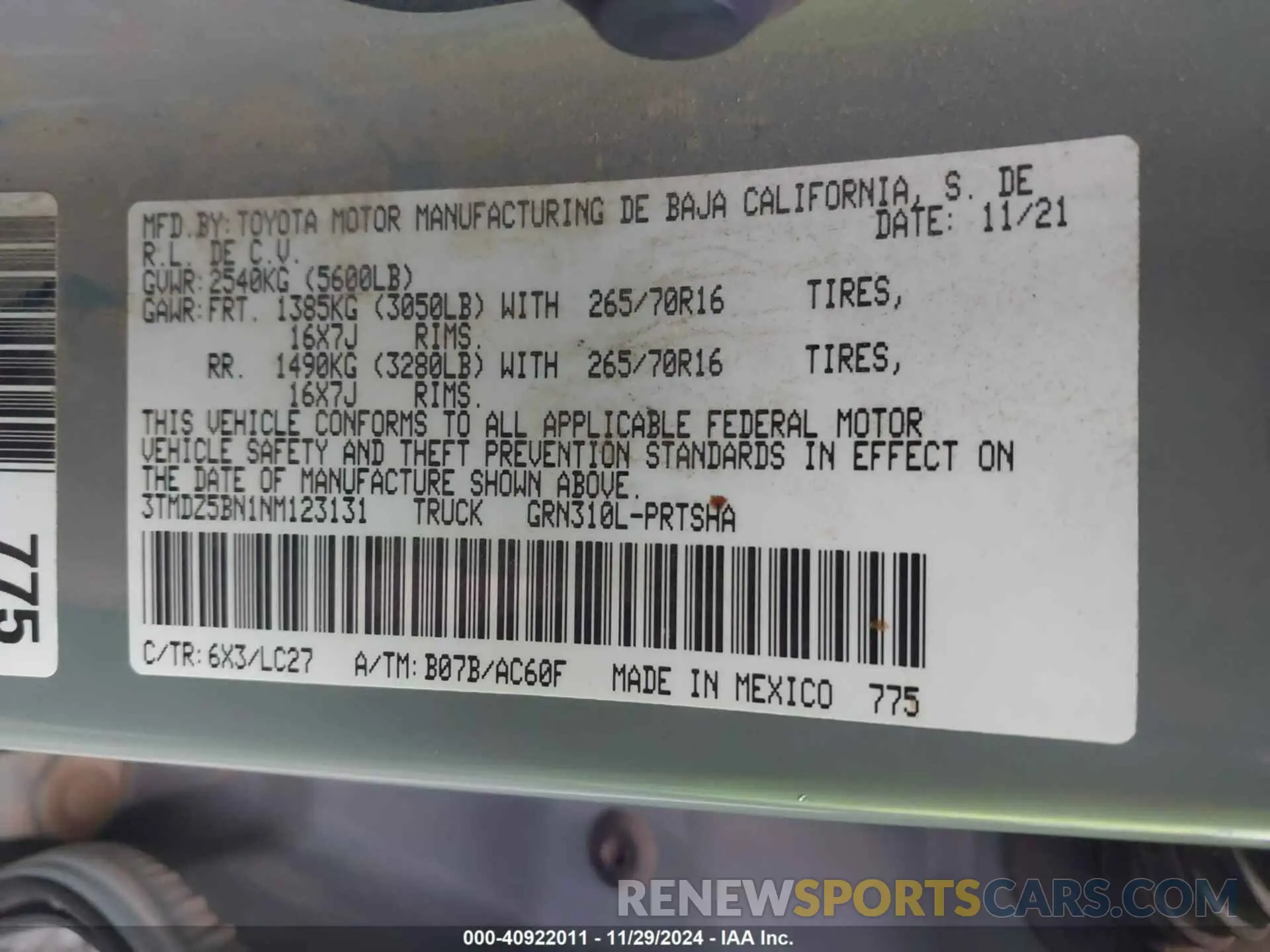 9 Photograph of a damaged car 3TMDZ5BN1NM123131 TOYOTA TACOMA 2022