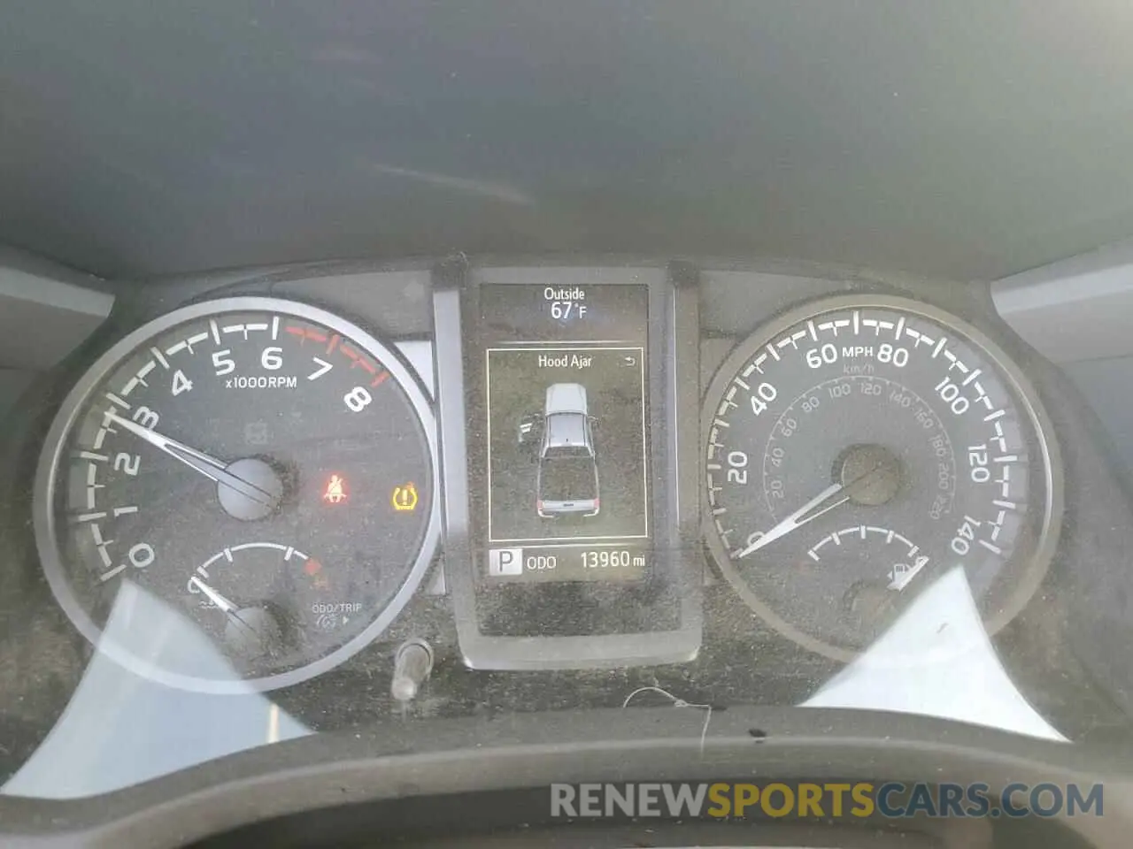 9 Photograph of a damaged car 3TMDZ5BN1NM130791 TOYOTA TACOMA 2022