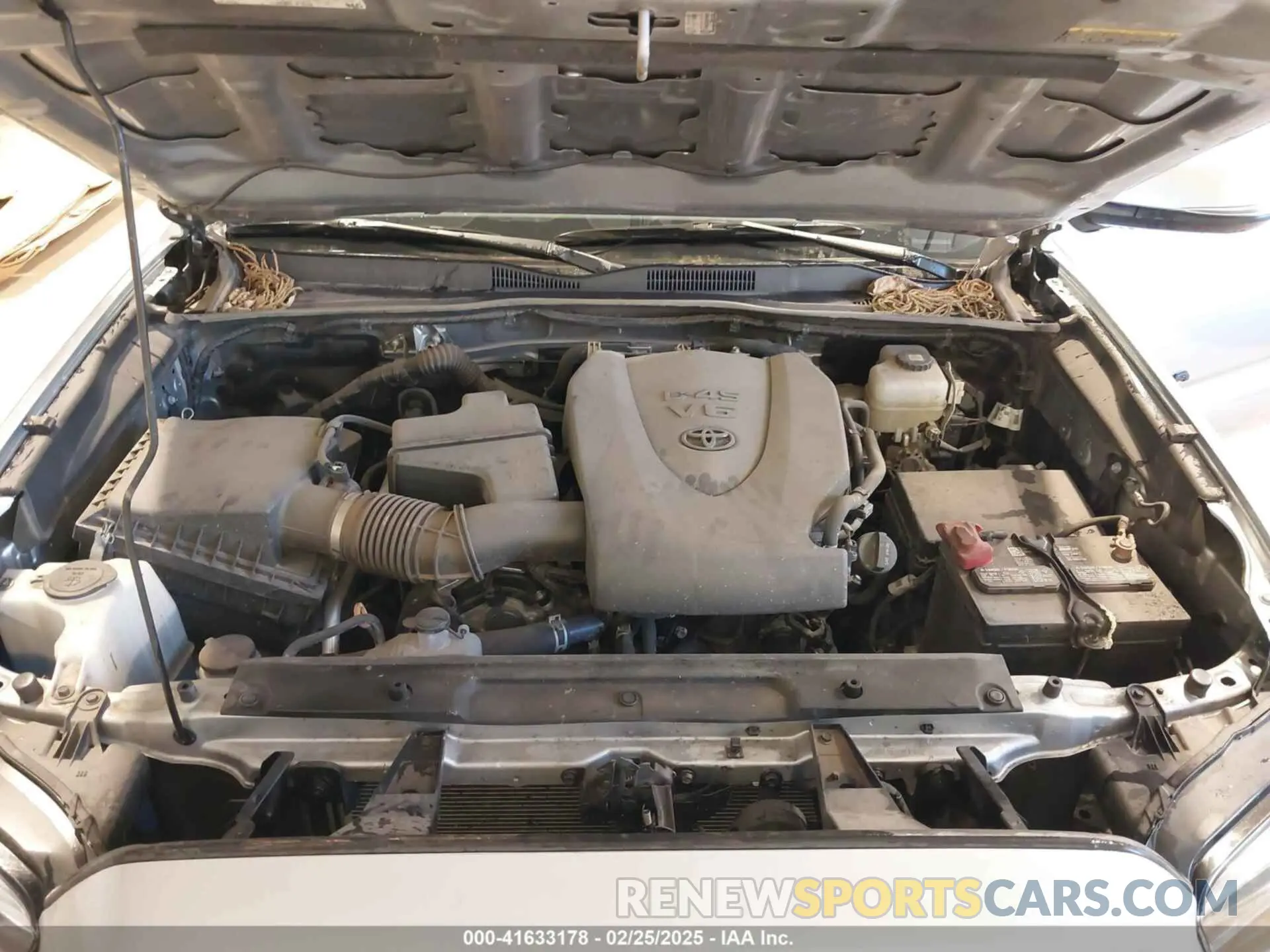 10 Photograph of a damaged car 3TMDZ5BN2NM124398 TOYOTA TACOMA 2022