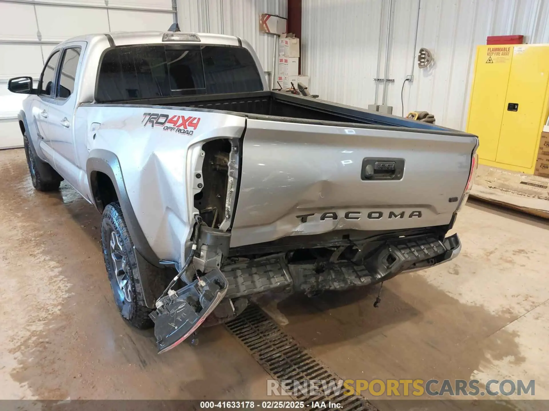6 Photograph of a damaged car 3TMDZ5BN2NM124398 TOYOTA TACOMA 2022