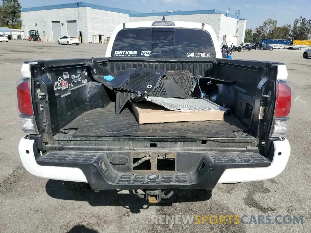 6 Photograph of a damaged car 3TMDZ5BN3NM124880 TOYOTA TACOMA 2022