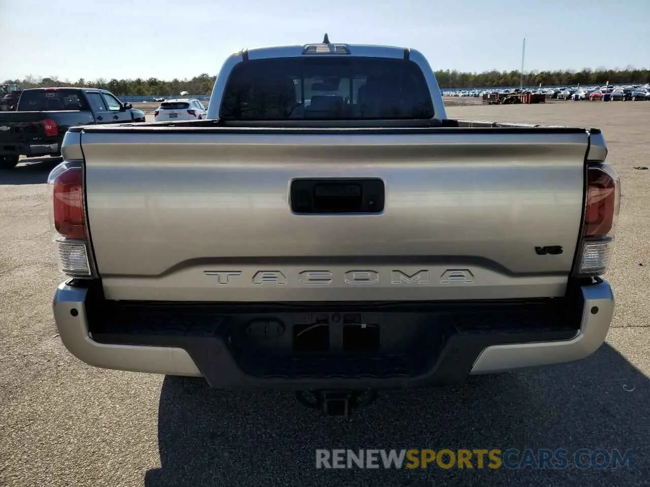 6 Photograph of a damaged car 3TMDZ5BN3NM126516 TOYOTA TACOMA 2022
