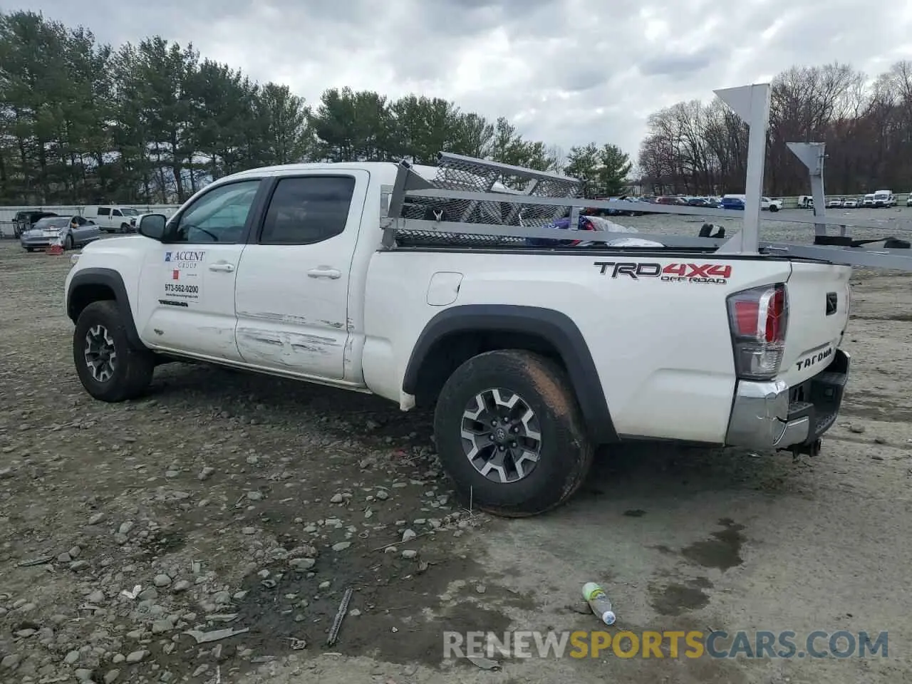 2 Photograph of a damaged car 3TMDZ5BN3NM137788 TOYOTA TACOMA 2022