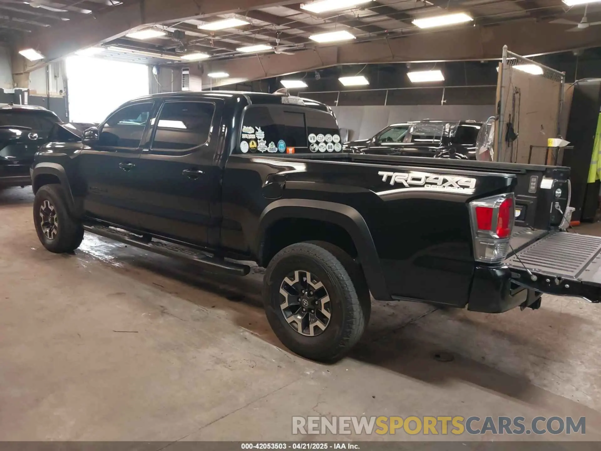 3 Photograph of a damaged car 3TMDZ5BN4NM126377 TOYOTA TACOMA 2022