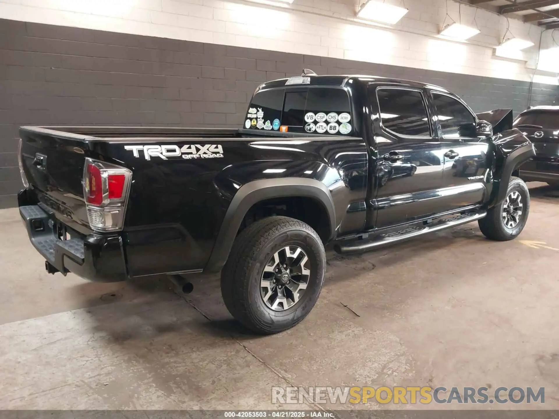 4 Photograph of a damaged car 3TMDZ5BN4NM126377 TOYOTA TACOMA 2022