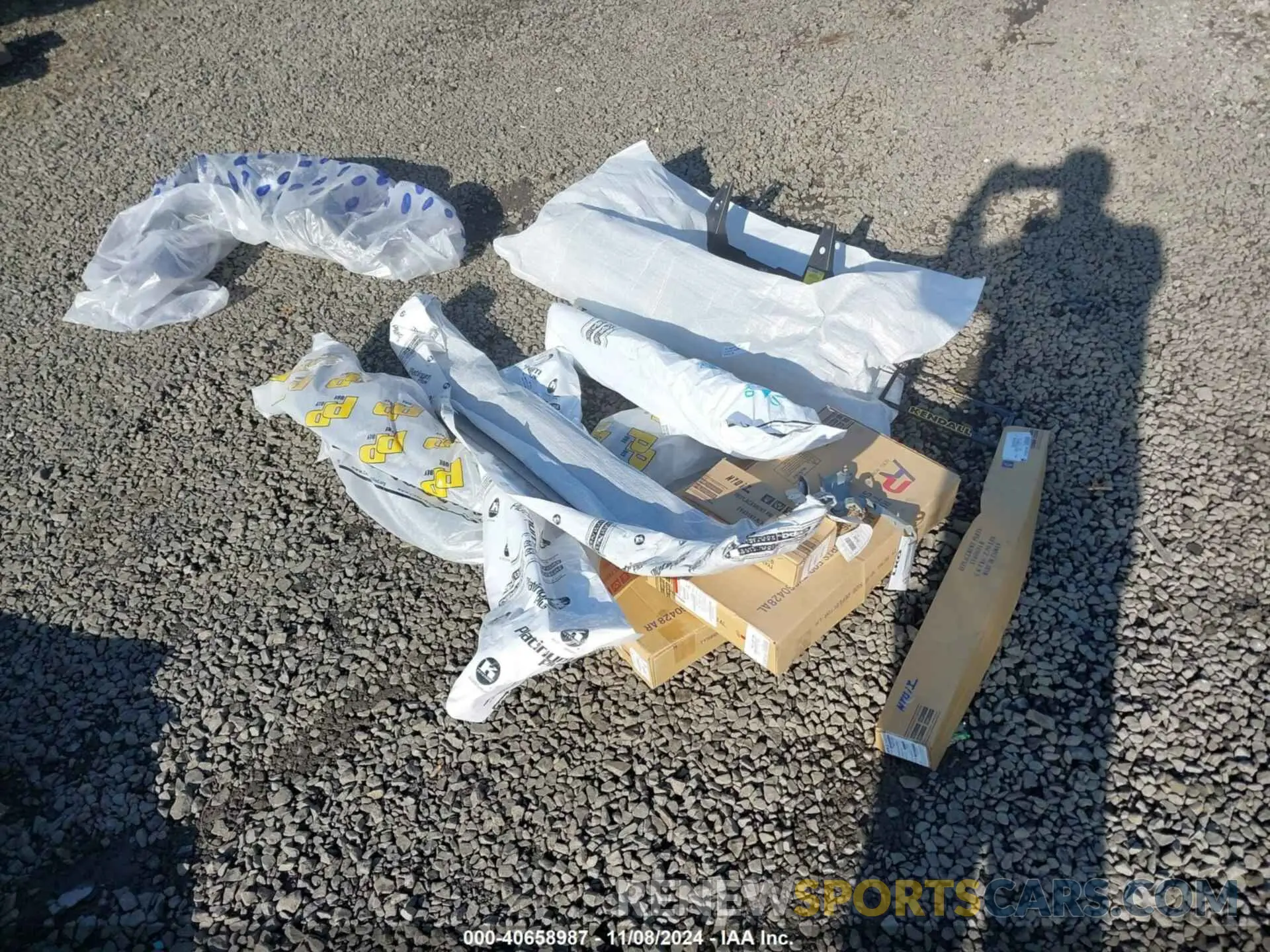 19 Photograph of a damaged car 3TMDZ5BN4NM127772 TOYOTA TACOMA 2022