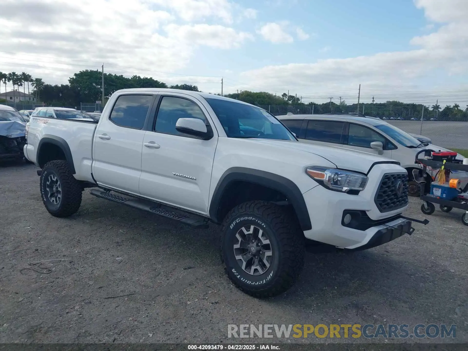 1 Photograph of a damaged car 3TMDZ5BN4NM136035 TOYOTA TACOMA 2022