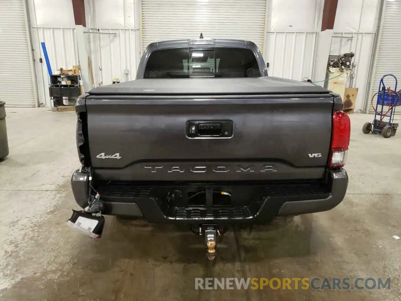 6 Photograph of a damaged car 3TMDZ5BN7NM129564 TOYOTA TACOMA 2022
