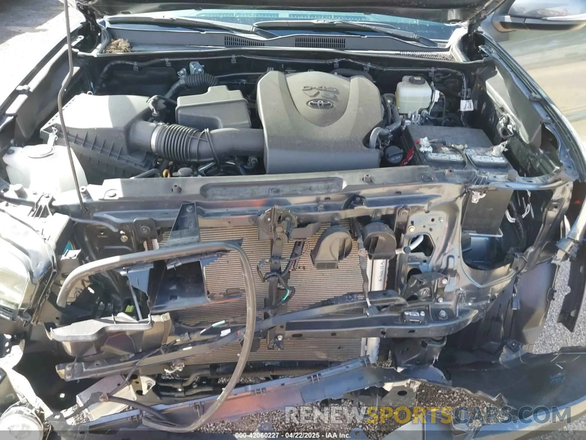 10 Photograph of a damaged car 3TMDZ5BN7NM140340 TOYOTA TACOMA 2022