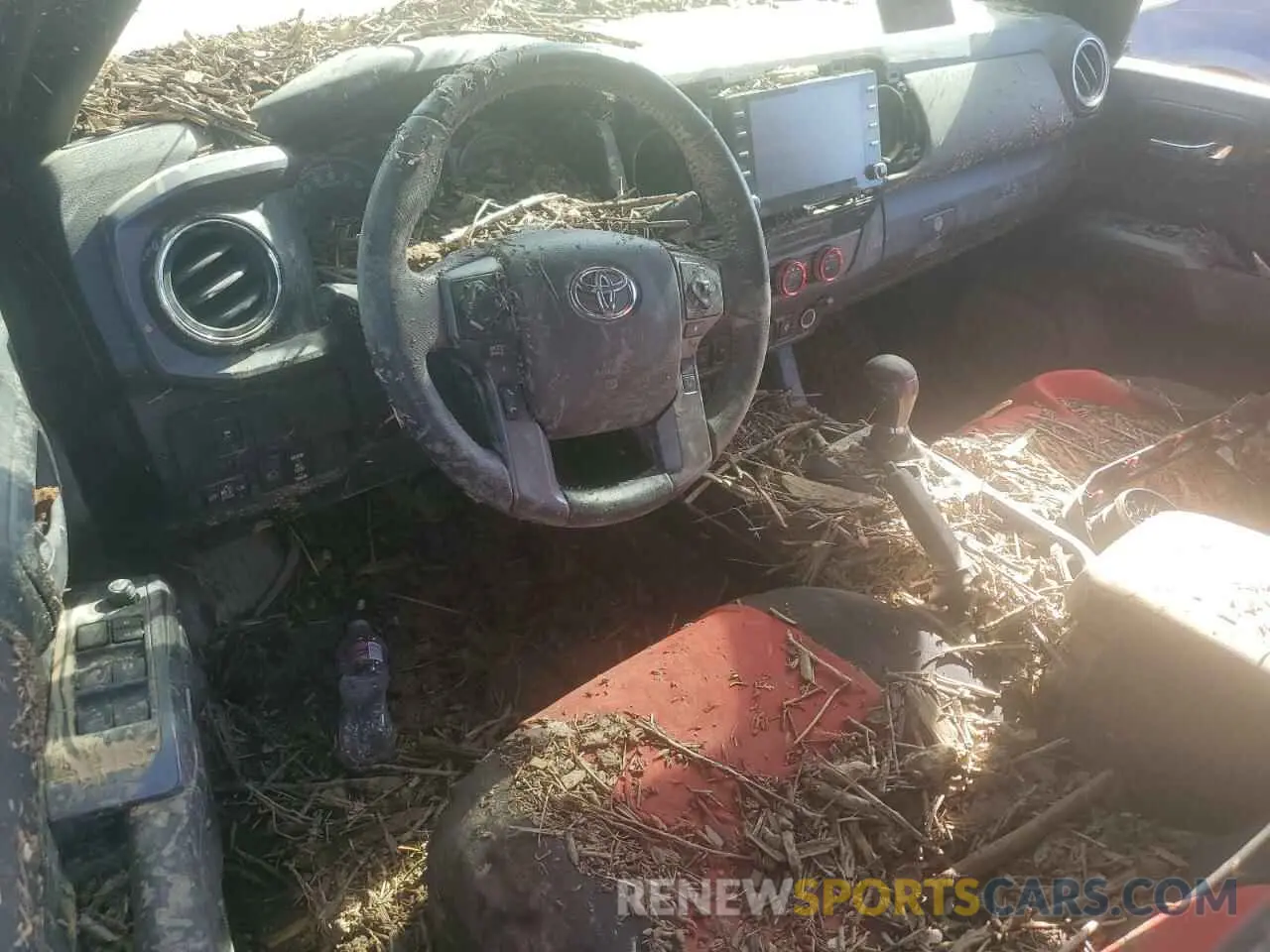 8 Photograph of a damaged car 3TMDZ5BN9NM123684 TOYOTA TACOMA 2022