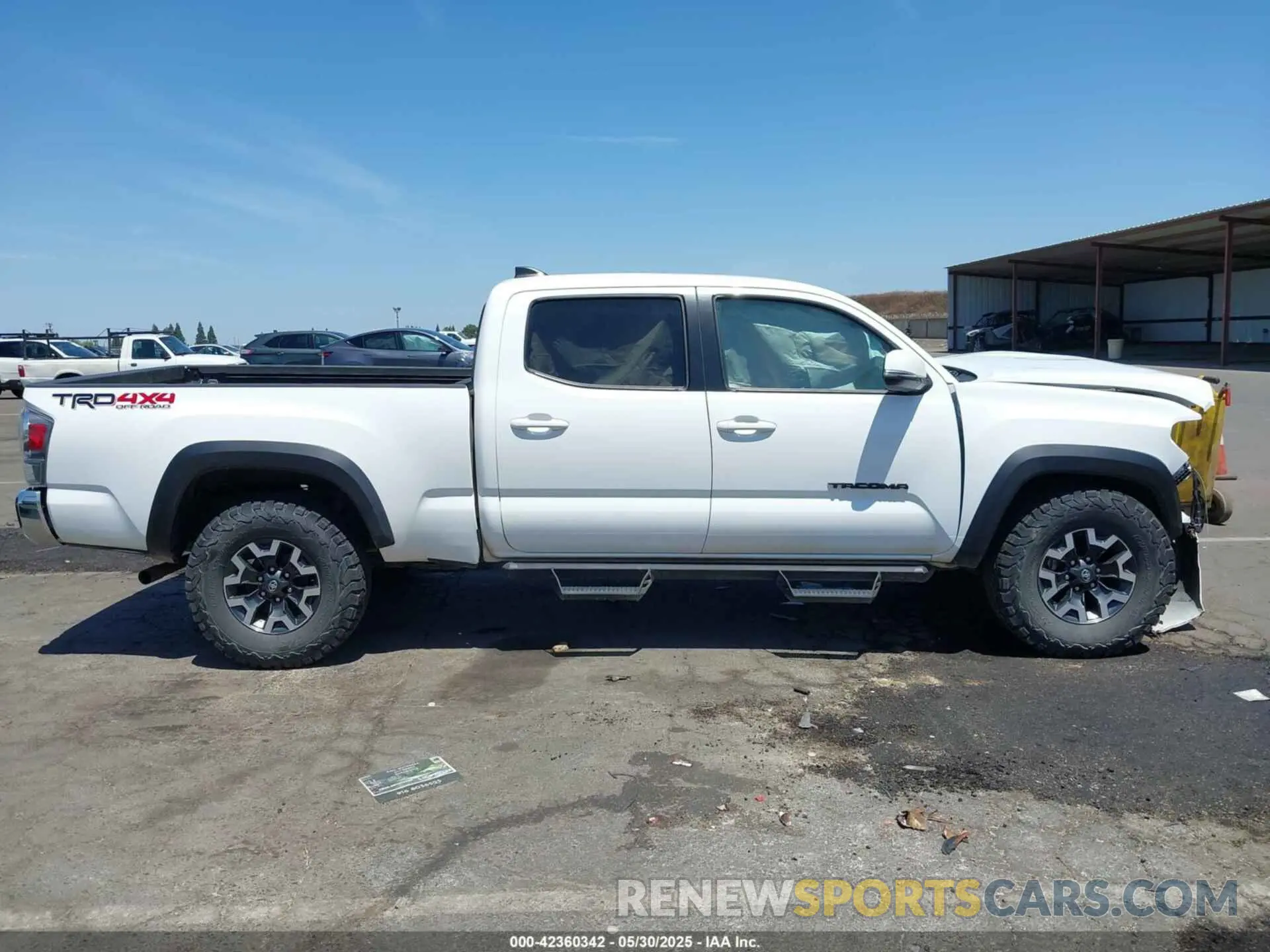 13 Photograph of a damaged car 3TMDZ5BN9NM130697 TOYOTA TACOMA 2022