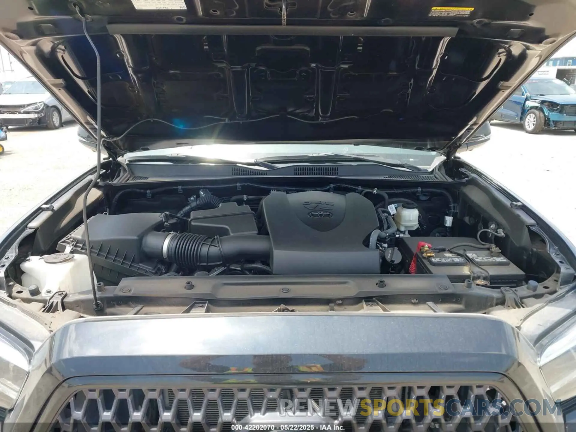 10 Photograph of a damaged car 3TMEZ5CN0NM173523 TOYOTA TACOMA 2022