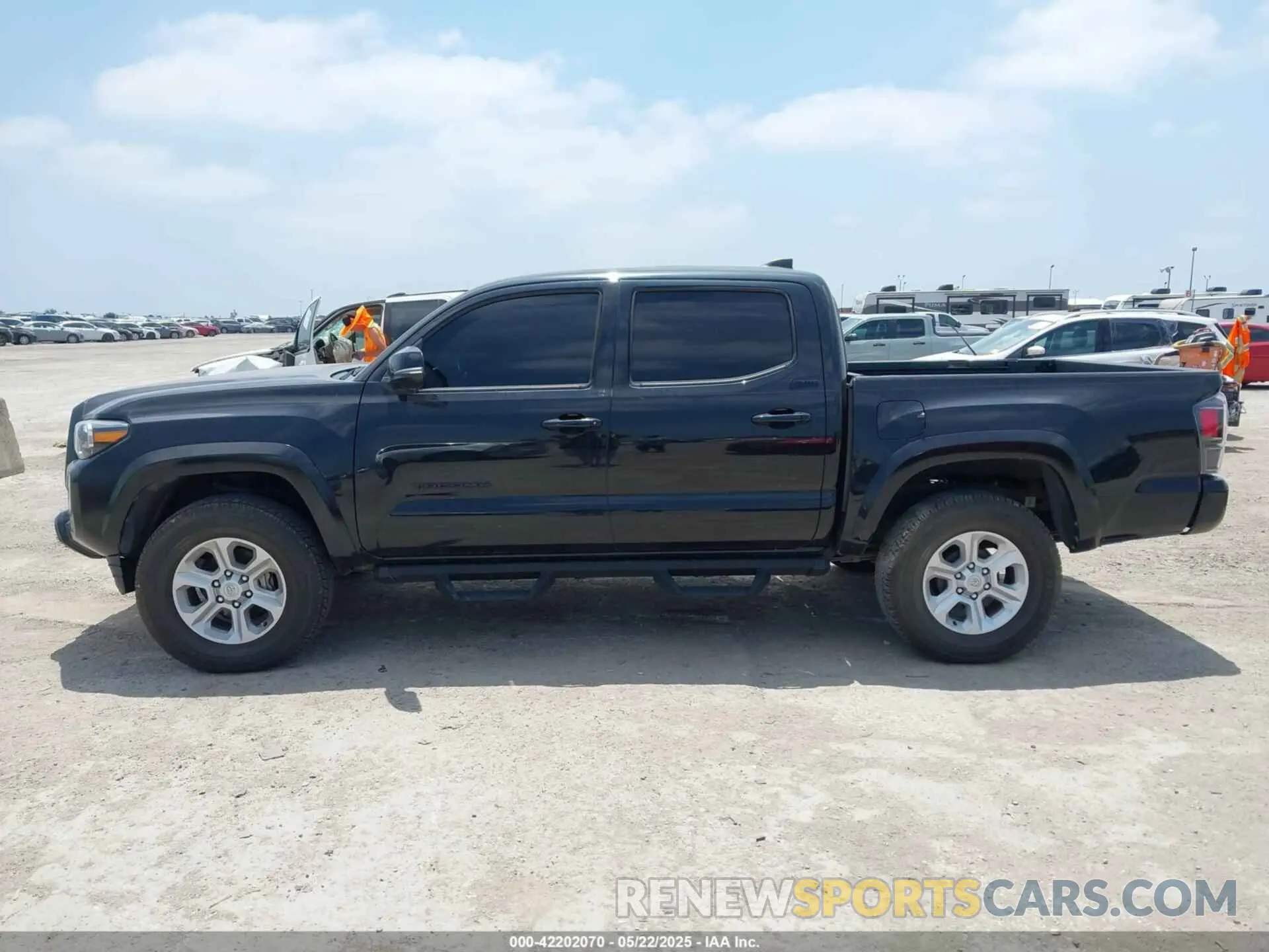 14 Photograph of a damaged car 3TMEZ5CN0NM173523 TOYOTA TACOMA 2022