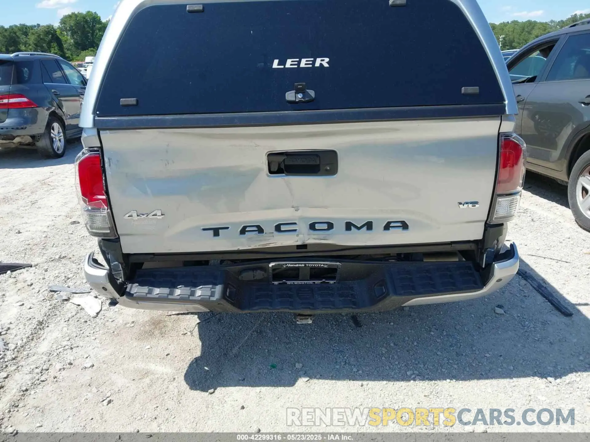 6 Photograph of a damaged car 3TMGZ5AN1NM521518 TOYOTA TACOMA 2022