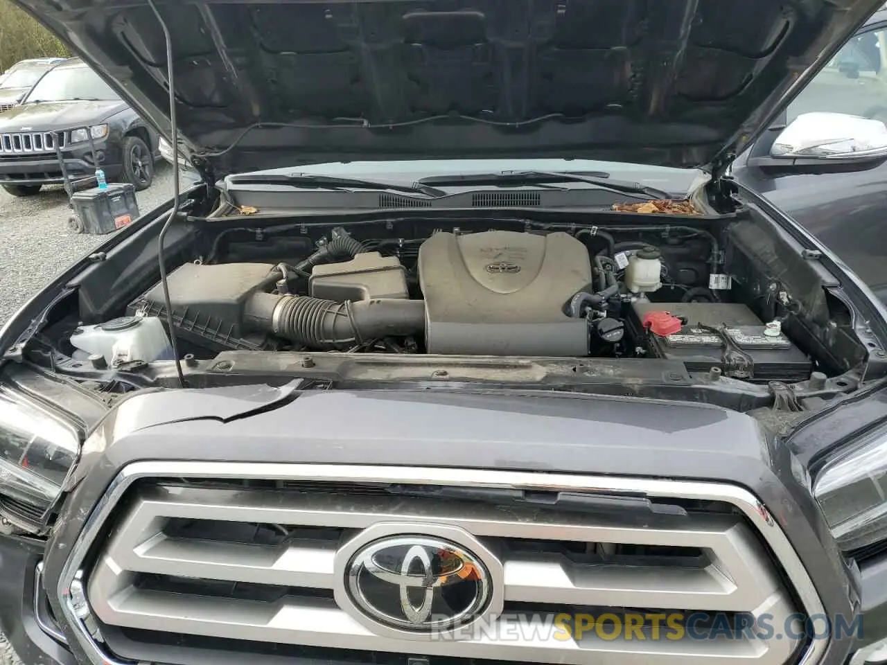 11 Photograph of a damaged car 3TMGZ5AN4NM528267 TOYOTA TACOMA 2022