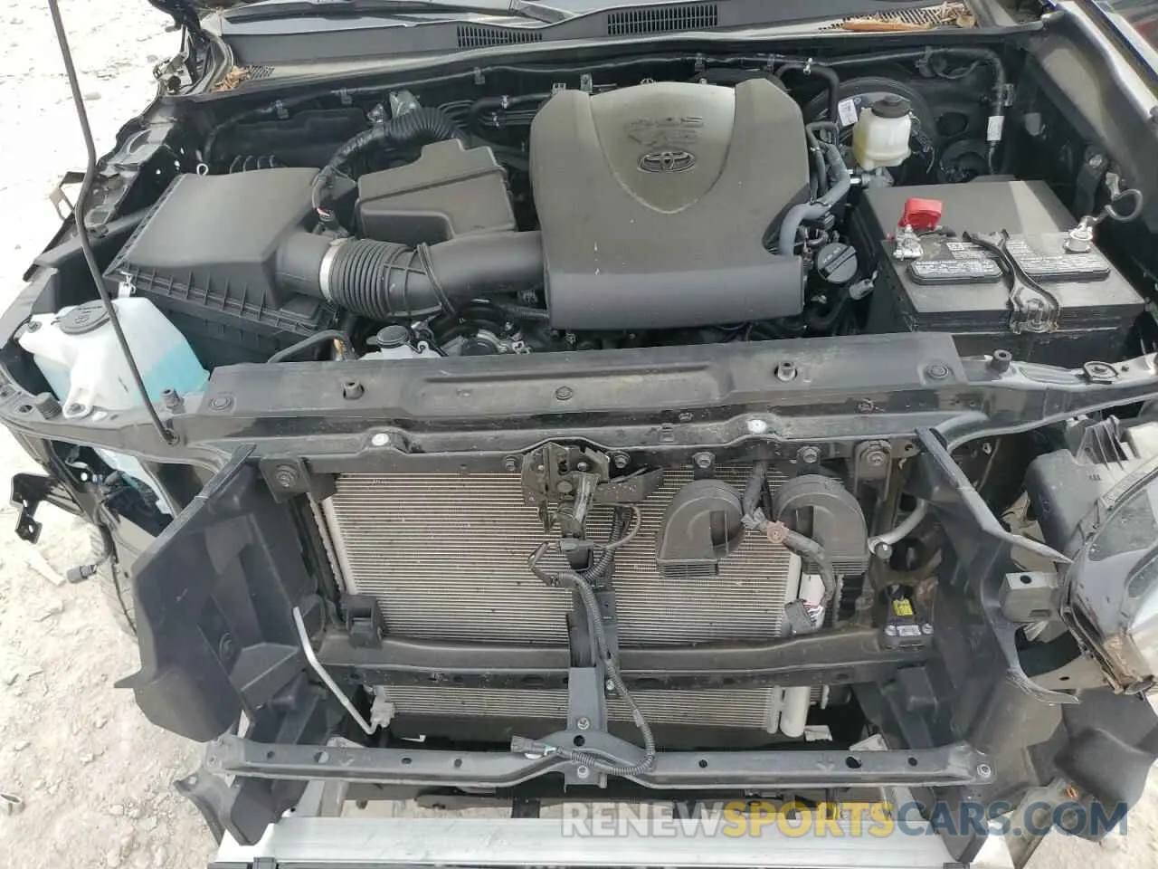 11 Photograph of a damaged car 3TMGZ5AN7NM512841 TOYOTA TACOMA 2022