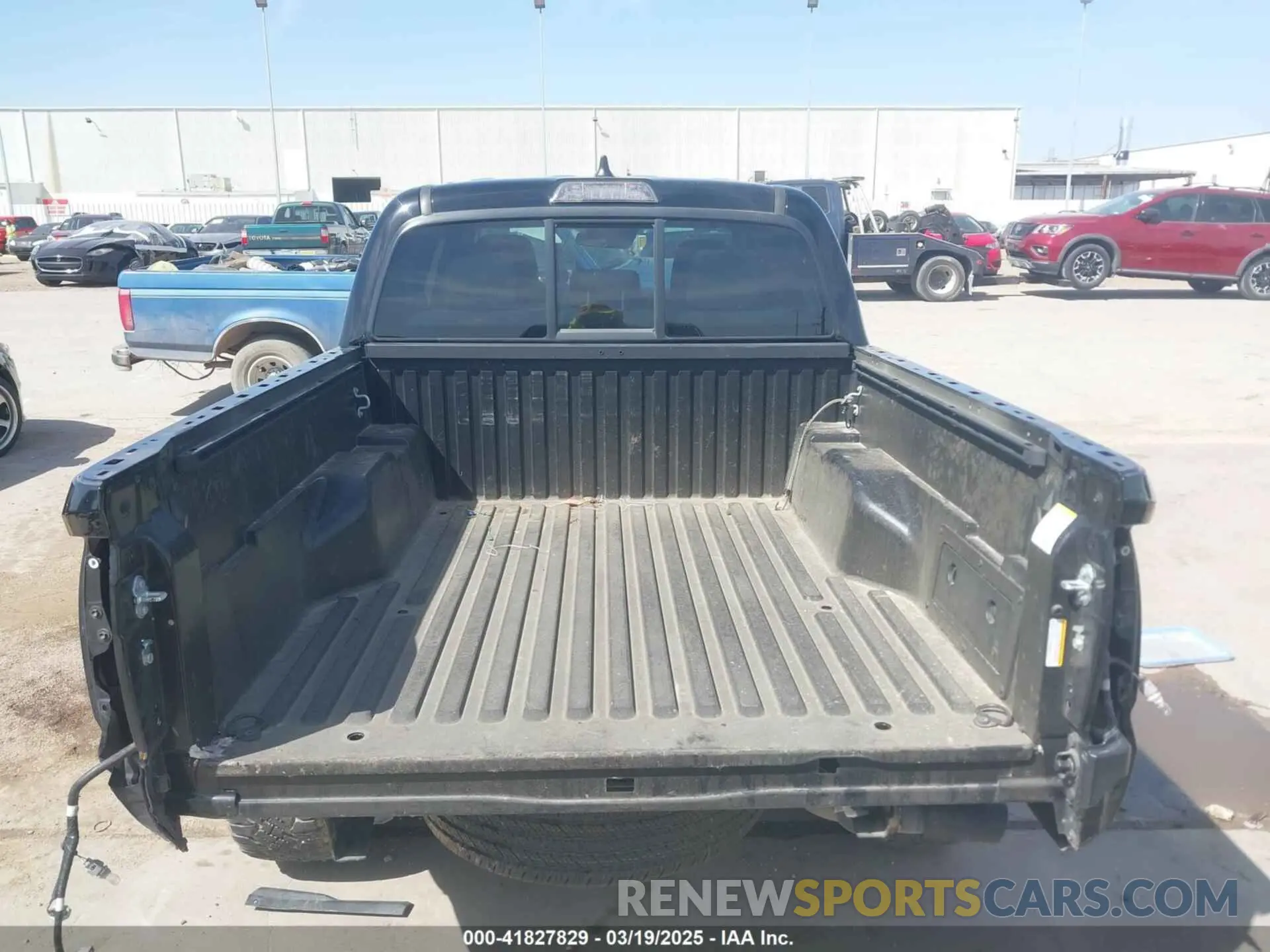 17 Photograph of a damaged car 3TYAX5GN0NT057032 TOYOTA TACOMA 2022