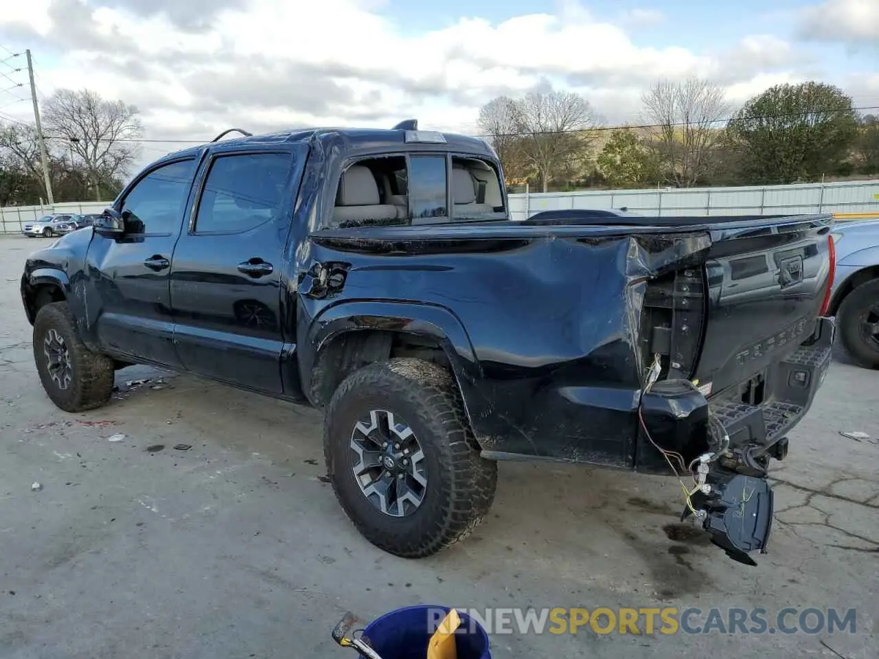 2 Photograph of a damaged car 3TYAX5GN1NT038697 TOYOTA TACOMA 2022