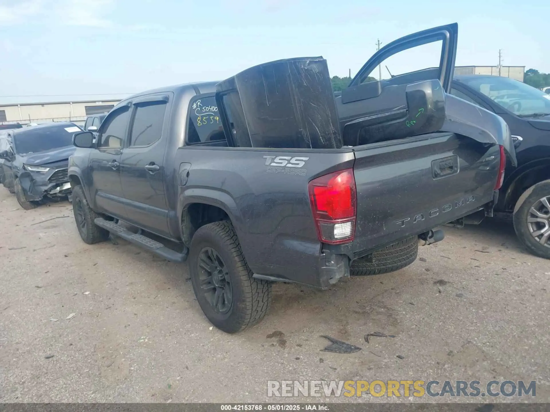 3 Photograph of a damaged car 3TYAX5GN1NT065687 TOYOTA TACOMA 2022