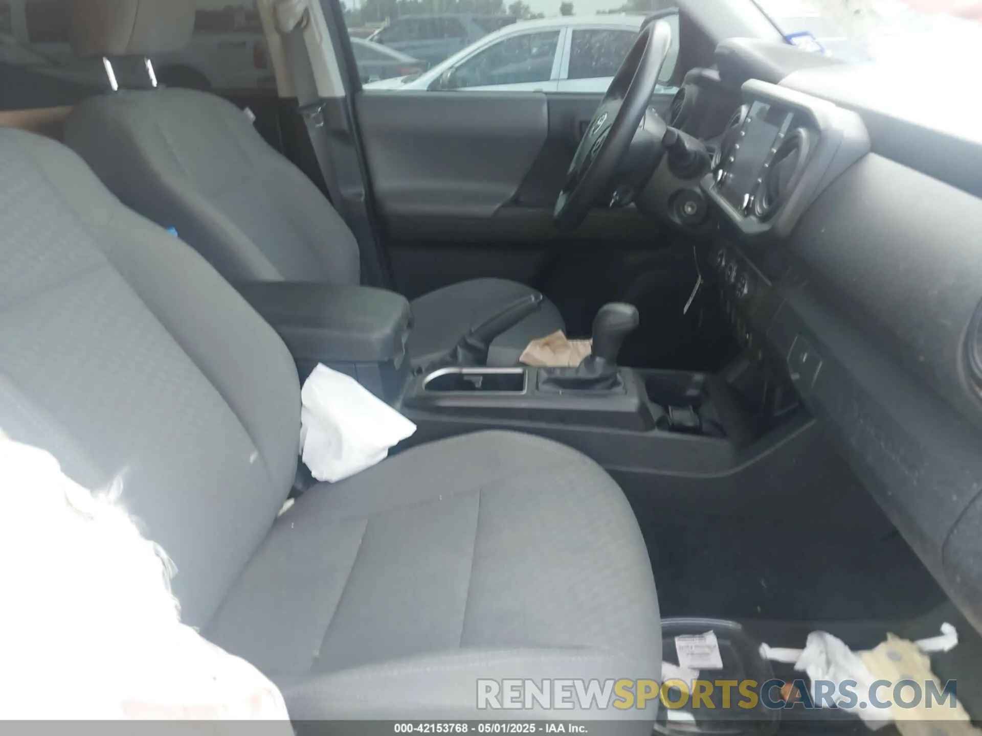 5 Photograph of a damaged car 3TYAX5GN1NT065687 TOYOTA TACOMA 2022