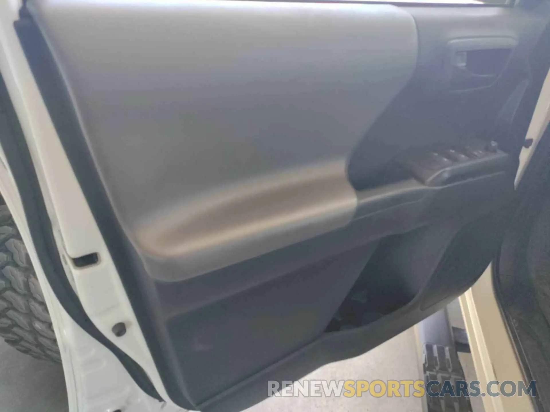 2 Photograph of a damaged car 3TYAX5GN3NT040306 TOYOTA TACOMA 2022