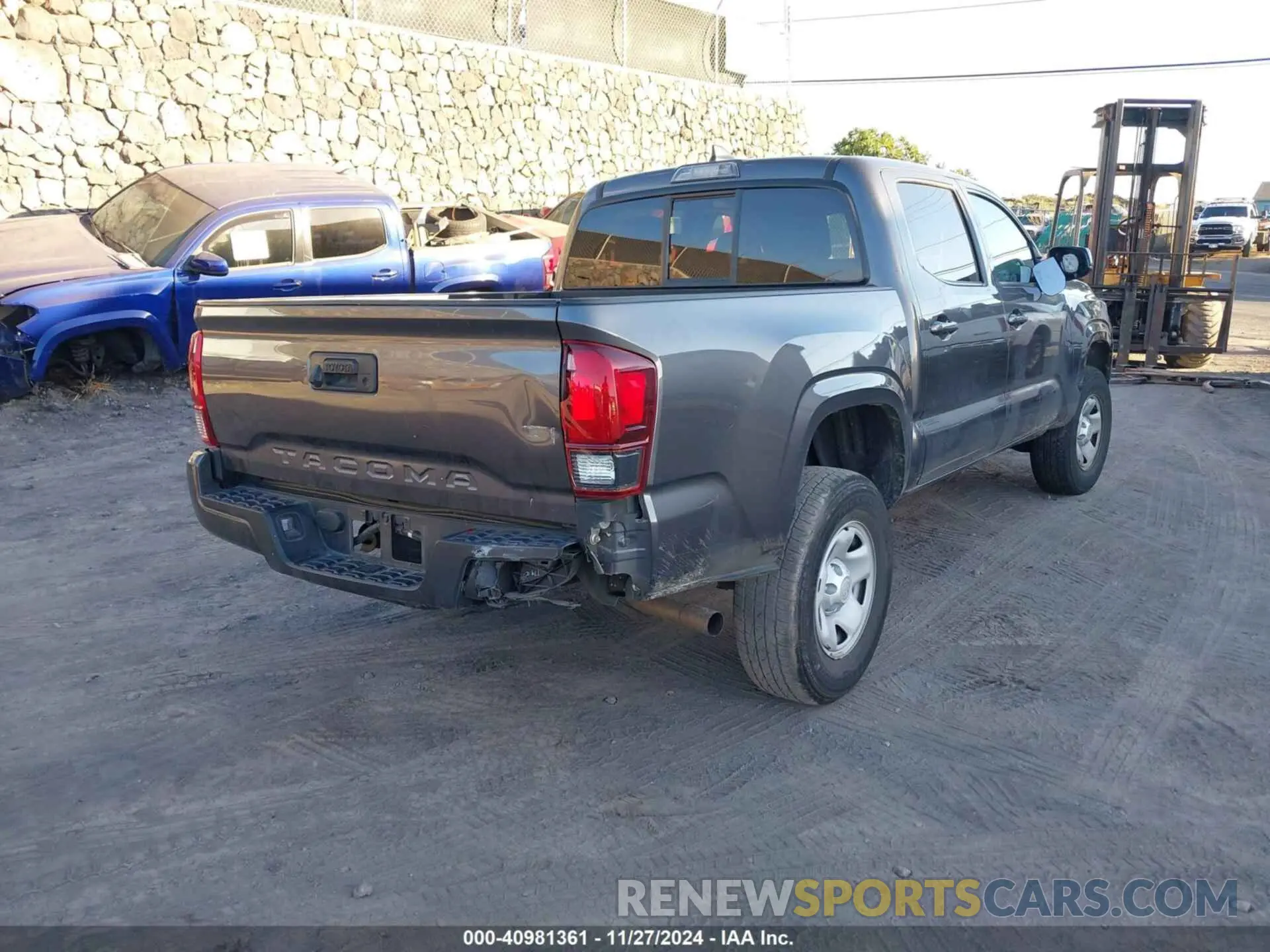 6 Photograph of a damaged car 3TYAX5GN3NT061544 TOYOTA TACOMA 2022