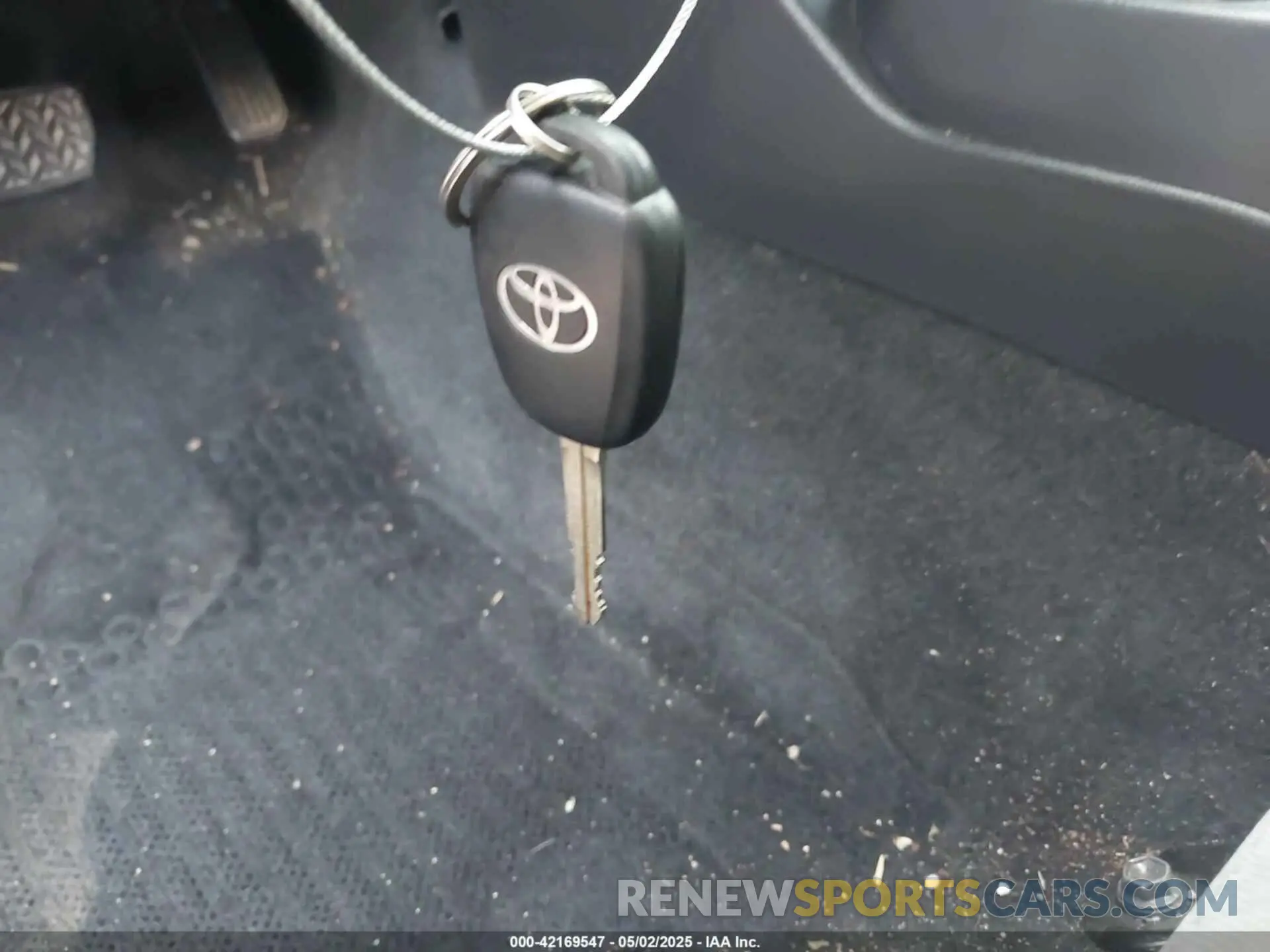11 Photograph of a damaged car 3TYAX5GN5NT037312 TOYOTA TACOMA 2022