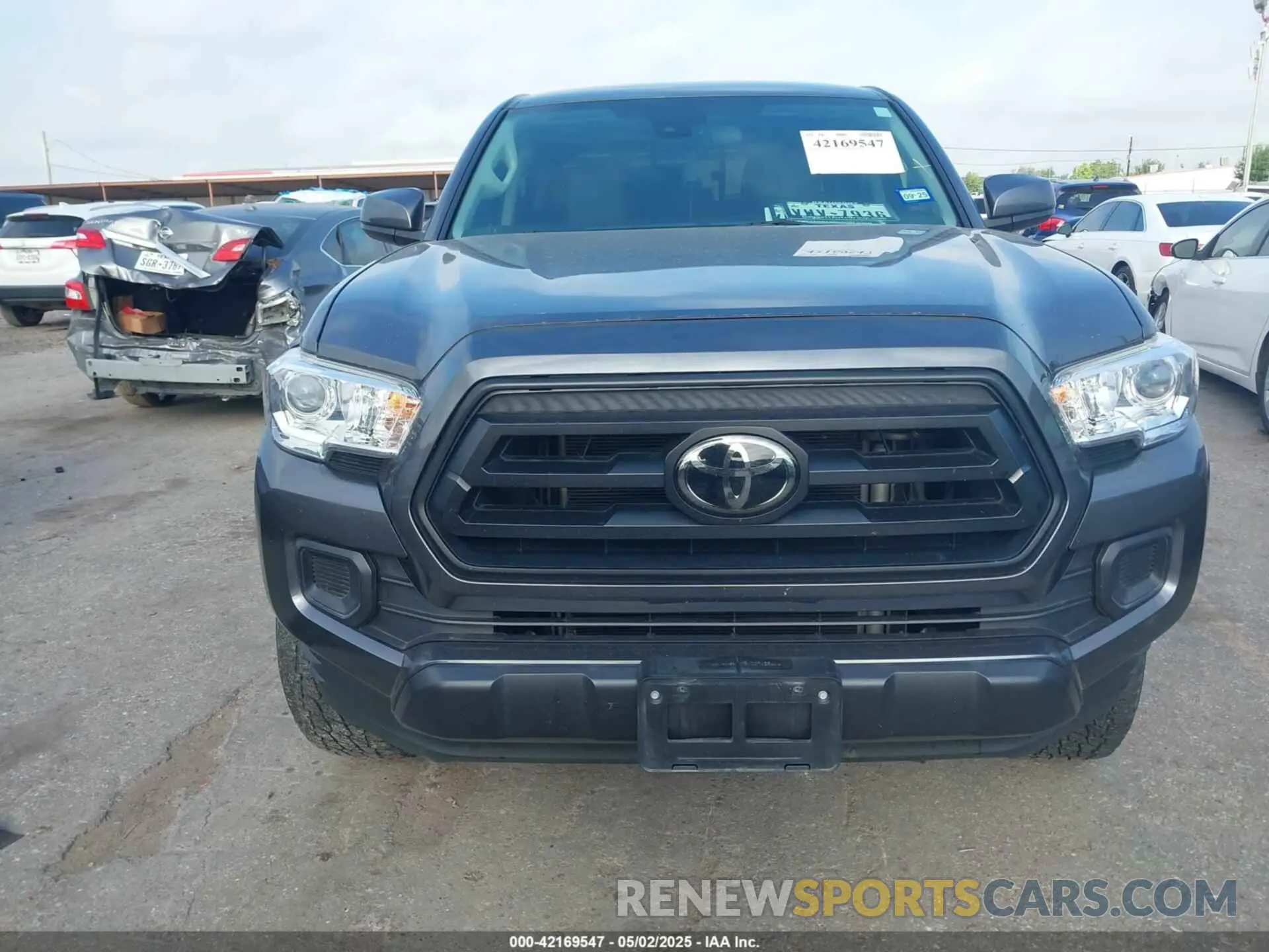 12 Photograph of a damaged car 3TYAX5GN5NT037312 TOYOTA TACOMA 2022