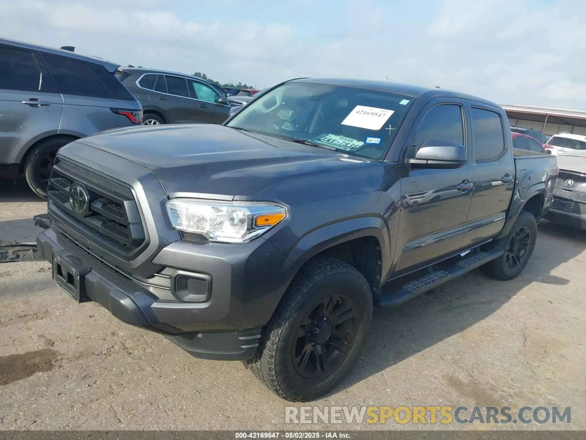 2 Photograph of a damaged car 3TYAX5GN5NT037312 TOYOTA TACOMA 2022