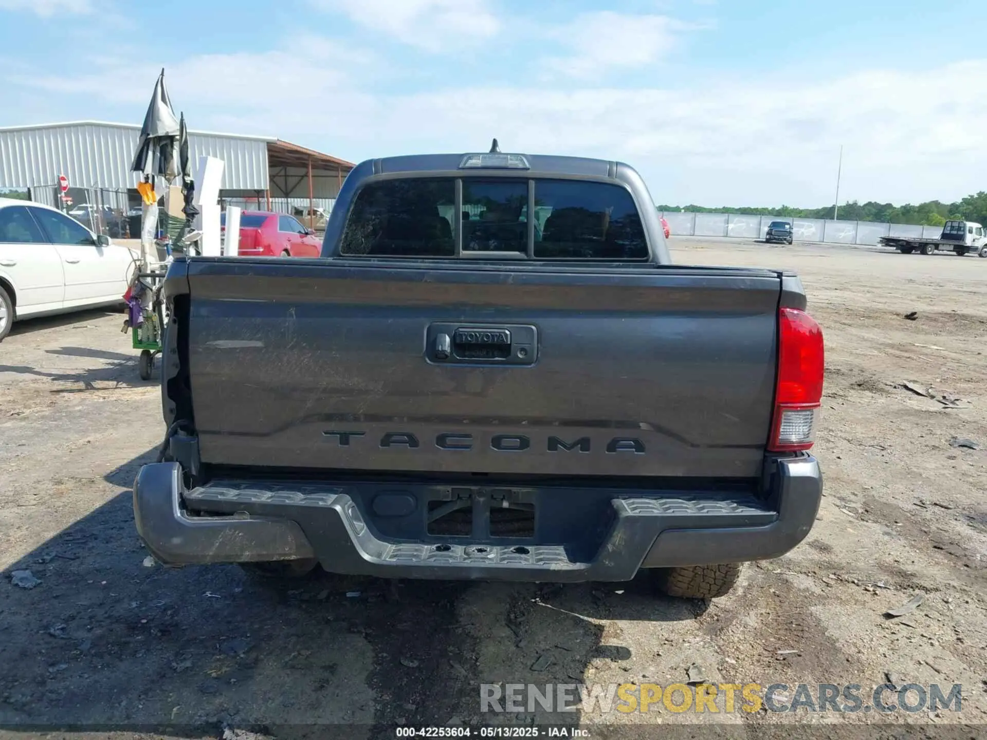 16 Photograph of a damaged car 3TYAX5GN5NT046897 TOYOTA TACOMA 2022