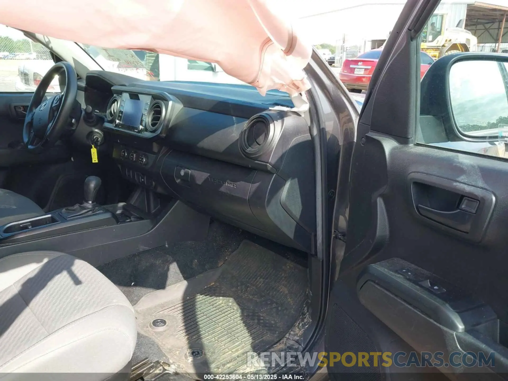 5 Photograph of a damaged car 3TYAX5GN5NT046897 TOYOTA TACOMA 2022