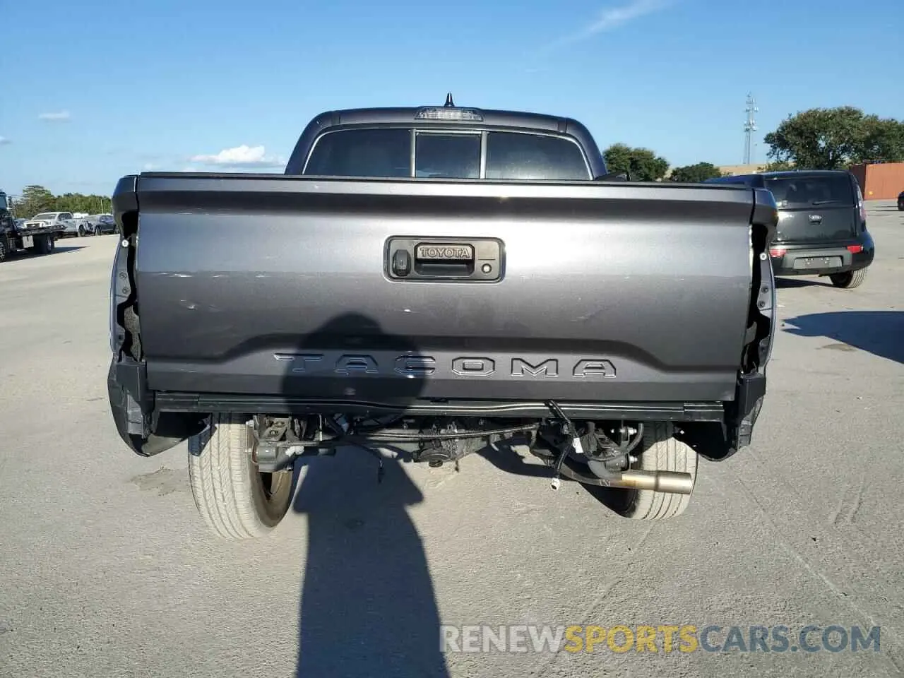 6 Photograph of a damaged car 3TYAX5GN7NT044567 TOYOTA TACOMA 2022