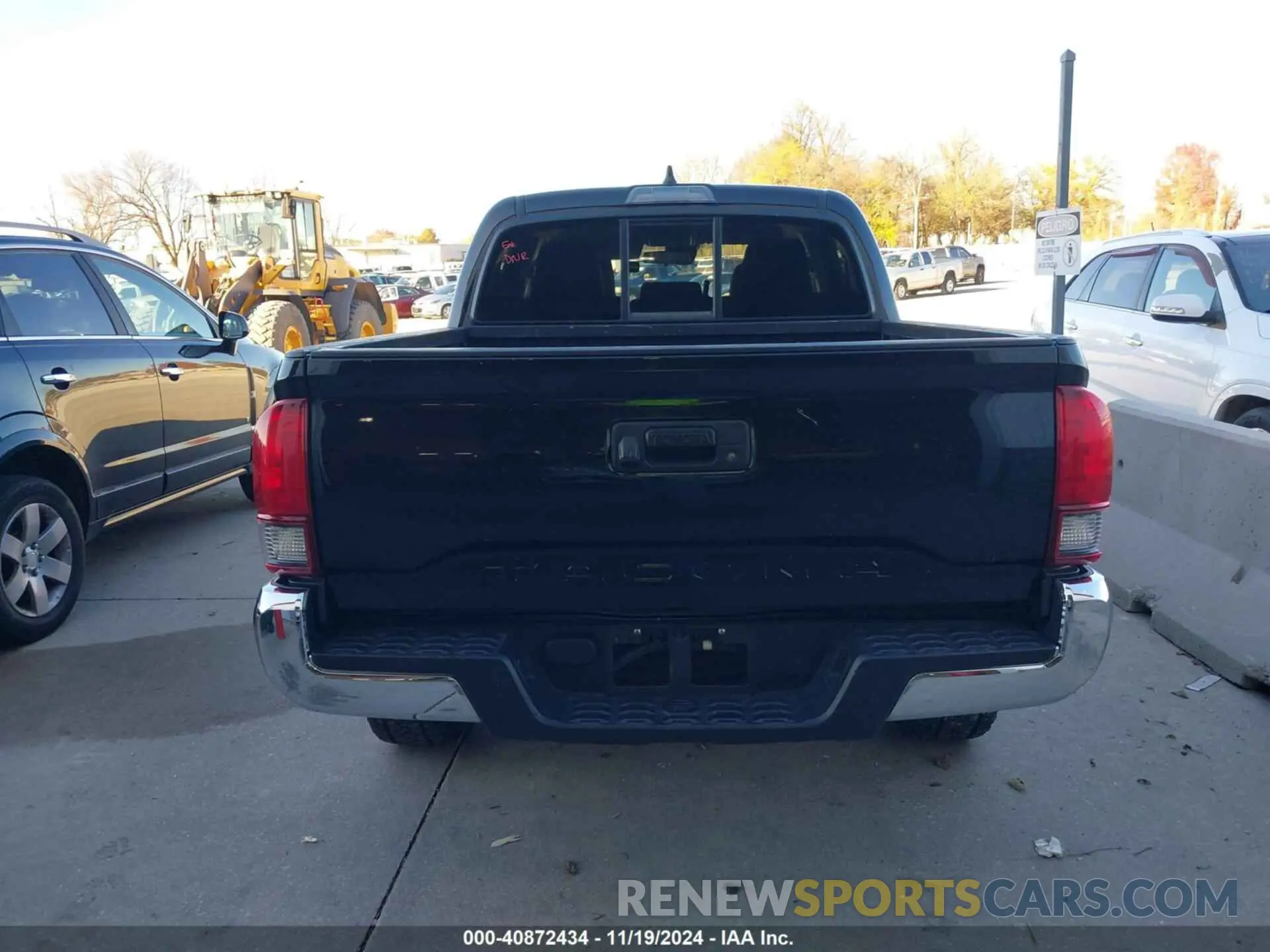 16 Photograph of a damaged car 3TYAX5GN9NT048572 TOYOTA TACOMA 2022